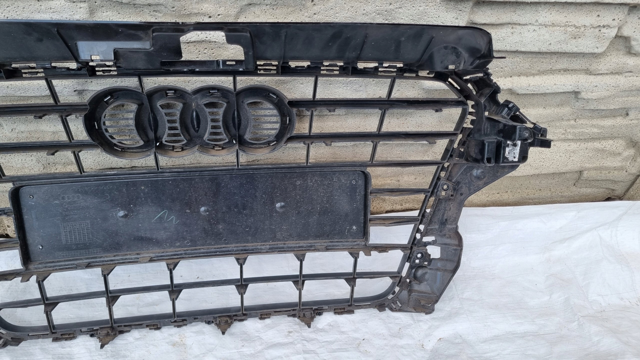 Kühlergrill Audi A3 8V5 FRONTGRILL 8V5853651 Kühlergitter