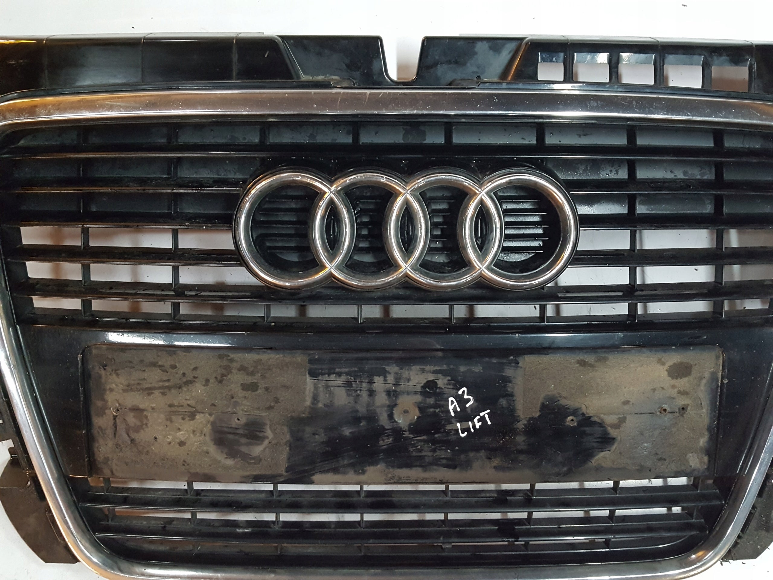 Kühlergrill Audi A3 8P FRONTGRILL 8P0853037 Kühlergitter