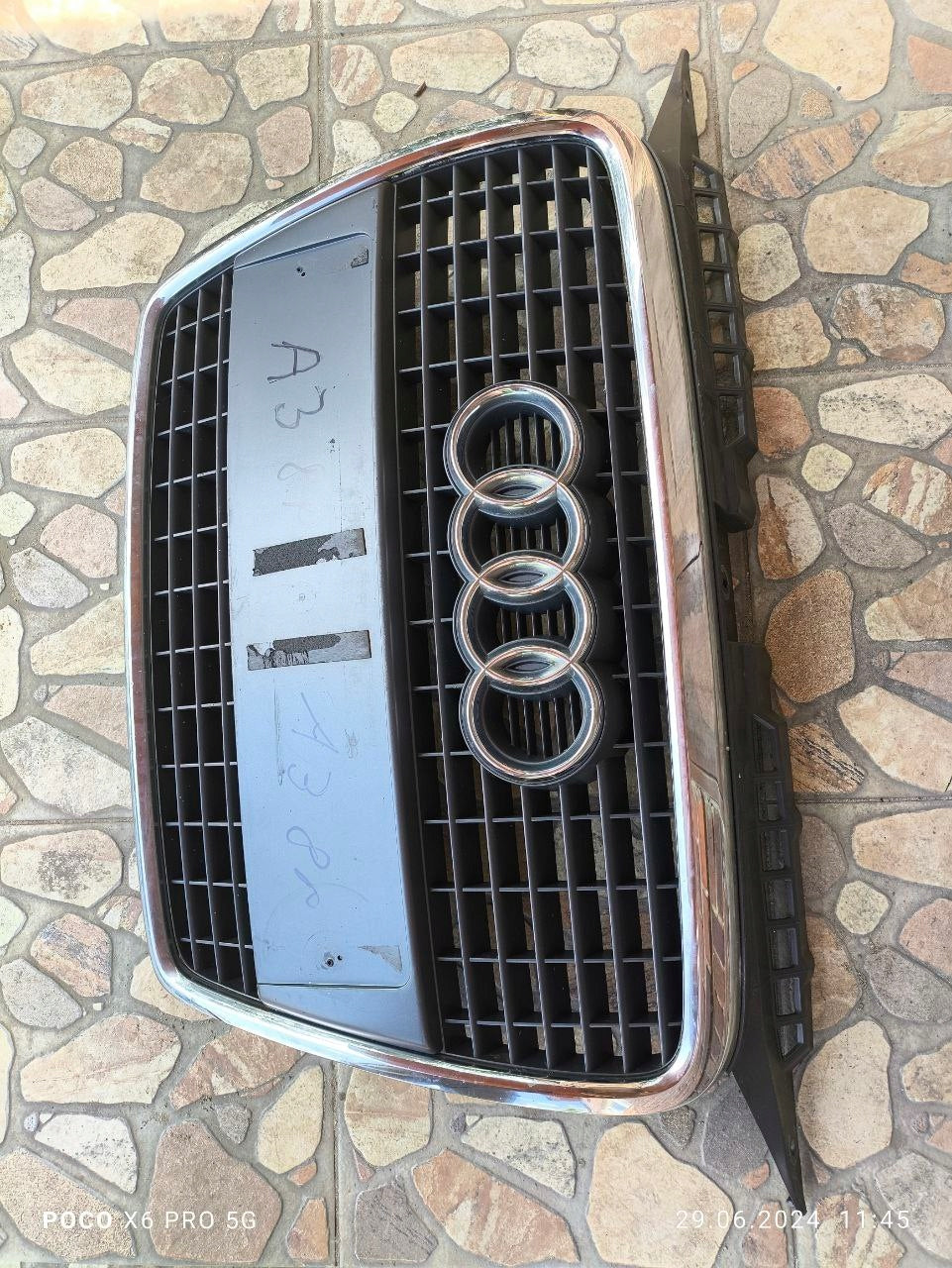 Kühlergrill Audi A3 8P FRONTGRILL 8P4853651R8 Kühlergitter