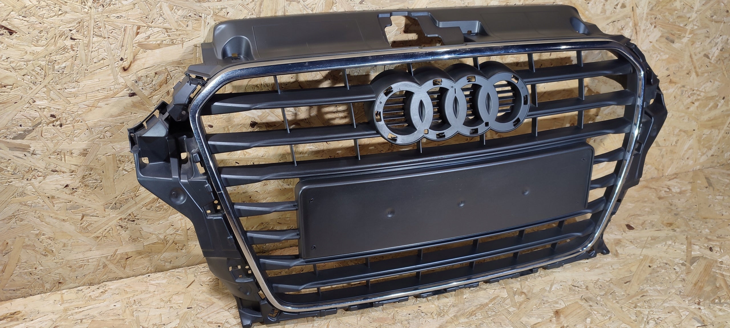 Kühlergrill Audi A3 8V FRONTGRILL 8V3853651 Kühlergitter