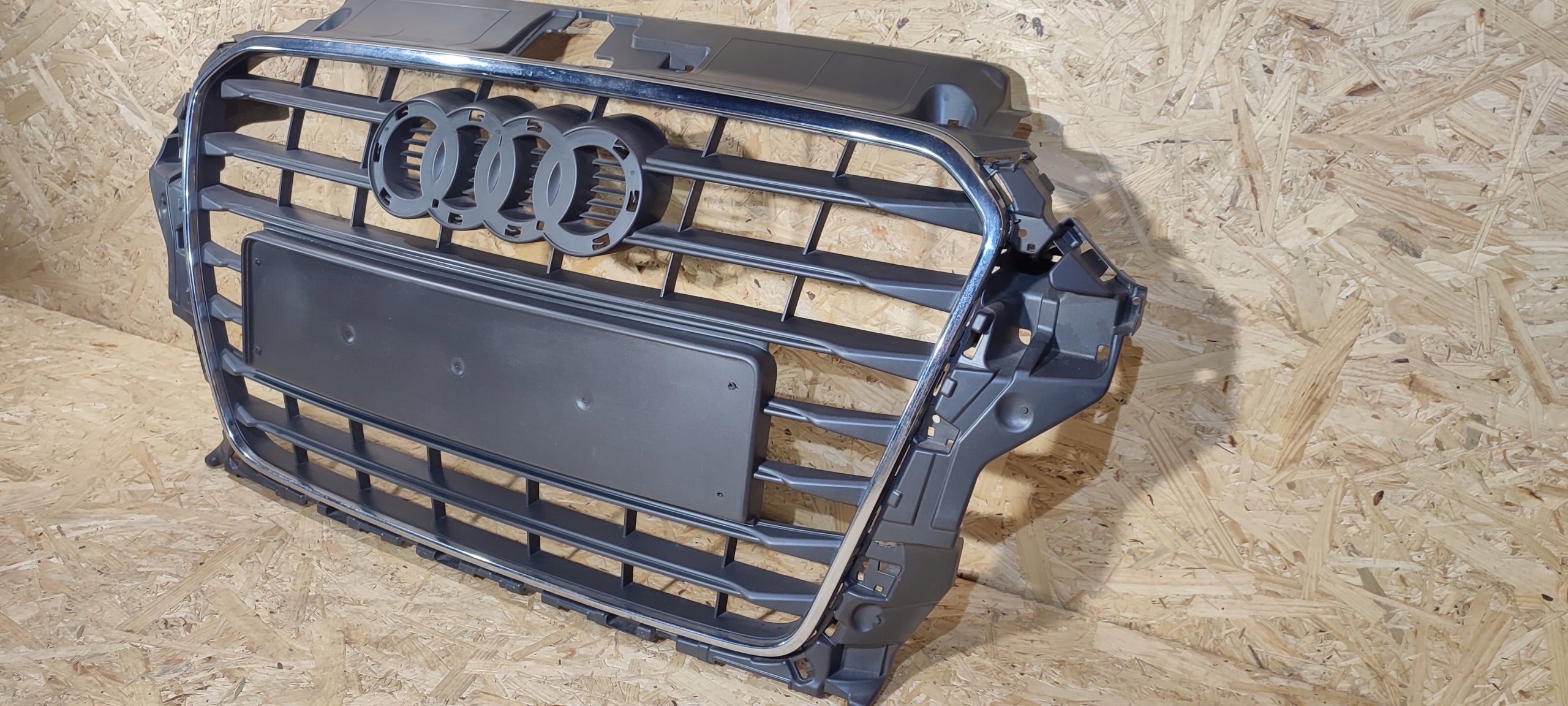 Kühlergrill Audi A3 8V FRONTGRILL 8V3853651 Kühlergitter