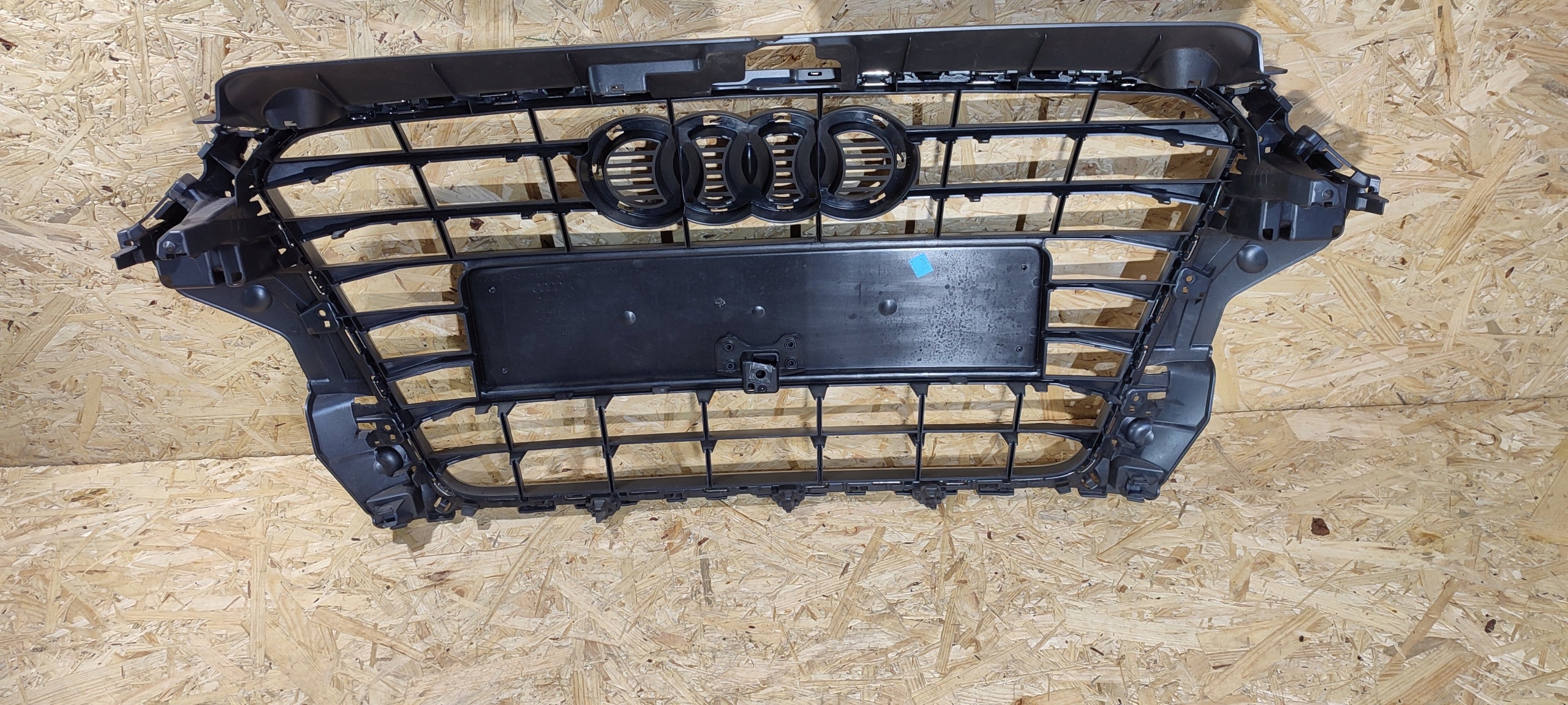 Kühlergrill Audi A3 8V FRONTGRILL 8V3853651 Kühlergitter