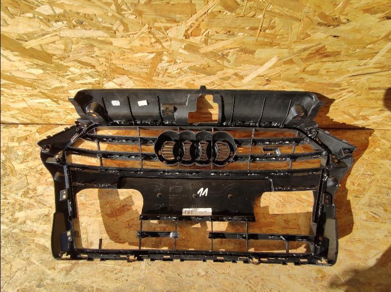 Kühlergrill Audi AM A3 FRONTGRILL 8V3853651AE Kühlergitter