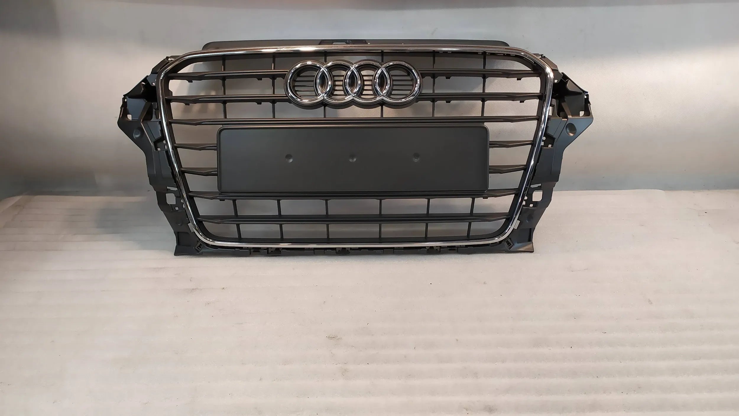 Kühlergrill Audi A3 8V FRONTGRILL 8V58536518V Kühlergitter