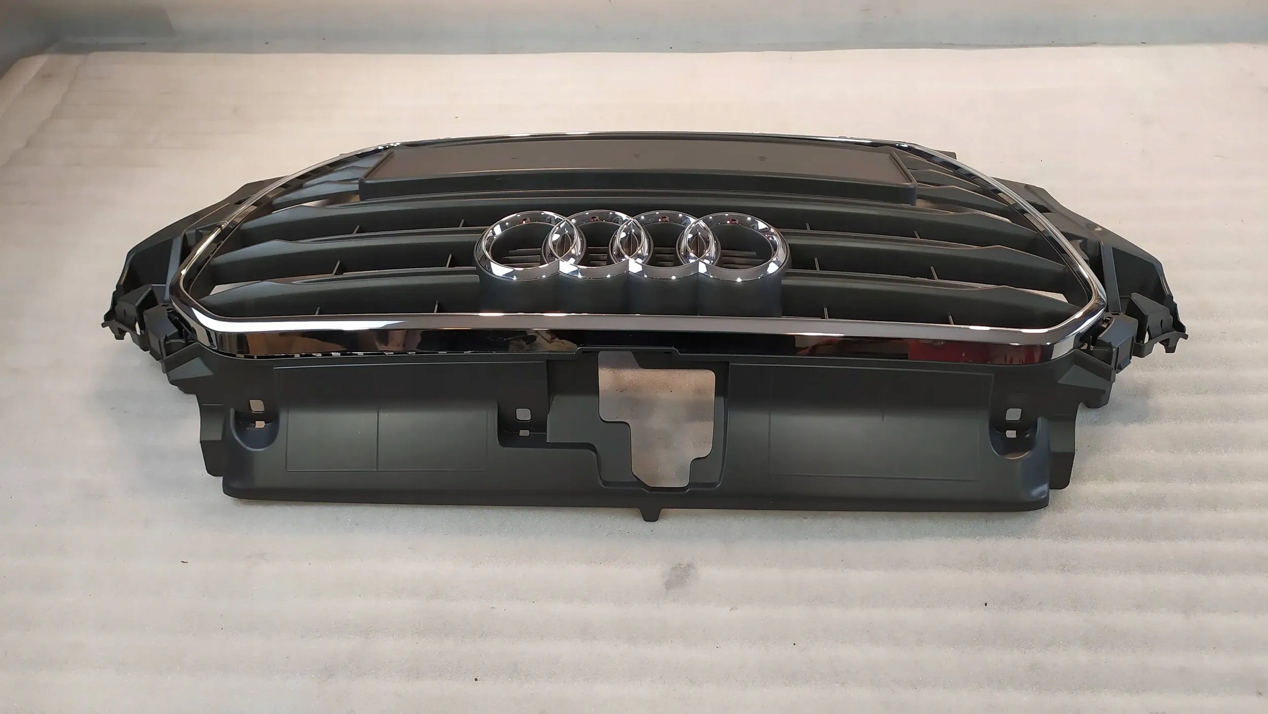 Kühlergrill Audi A3 8V FRONTGRILL 8V58536518V Kühlergitter