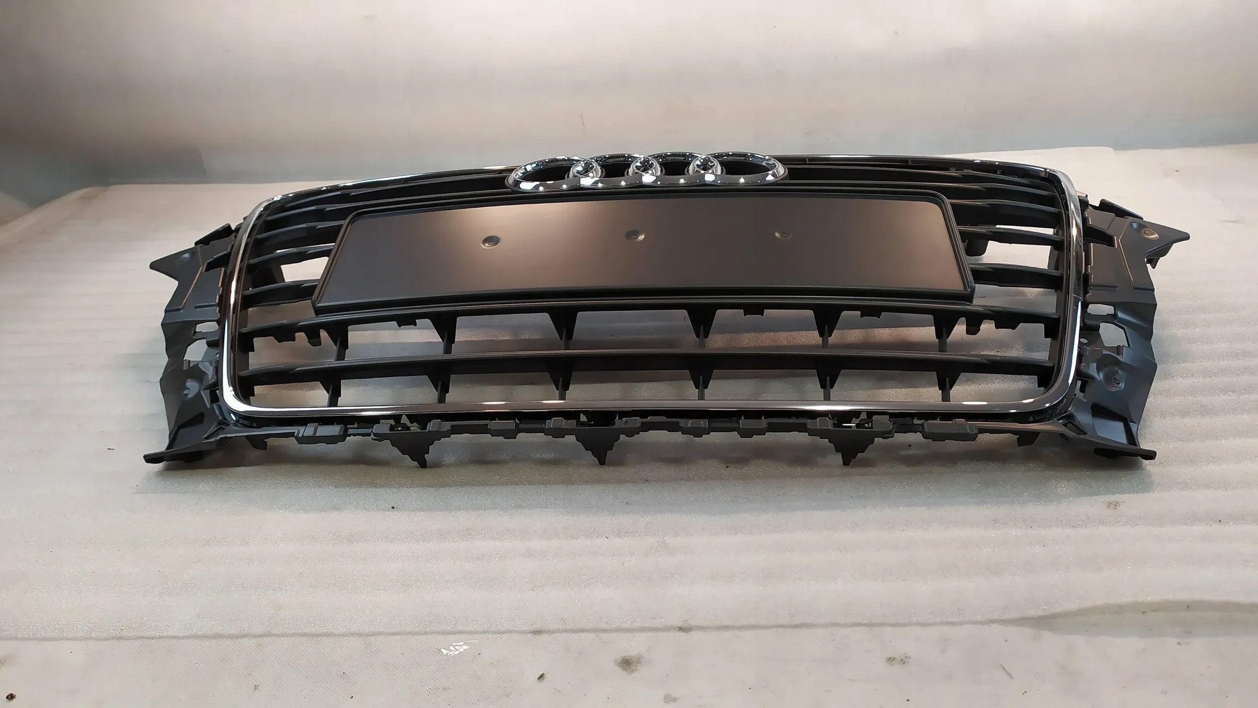 Kühlergrill Audi A3 8V FRONTGRILL 8V58536518V Kühlergitter