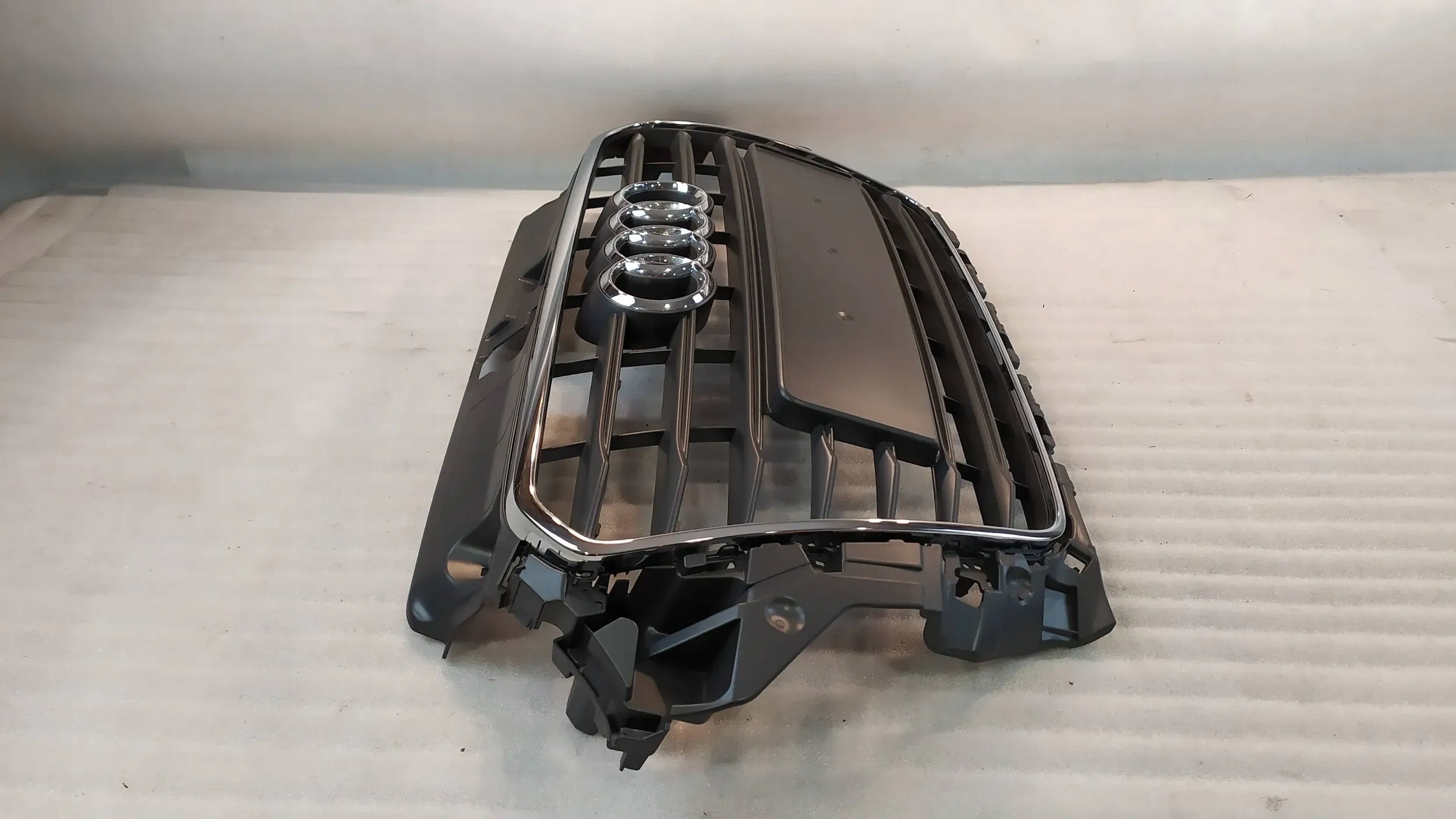 Kühlergrill Audi A3 8V FRONTGRILL 8V58536518V Kühlergitter