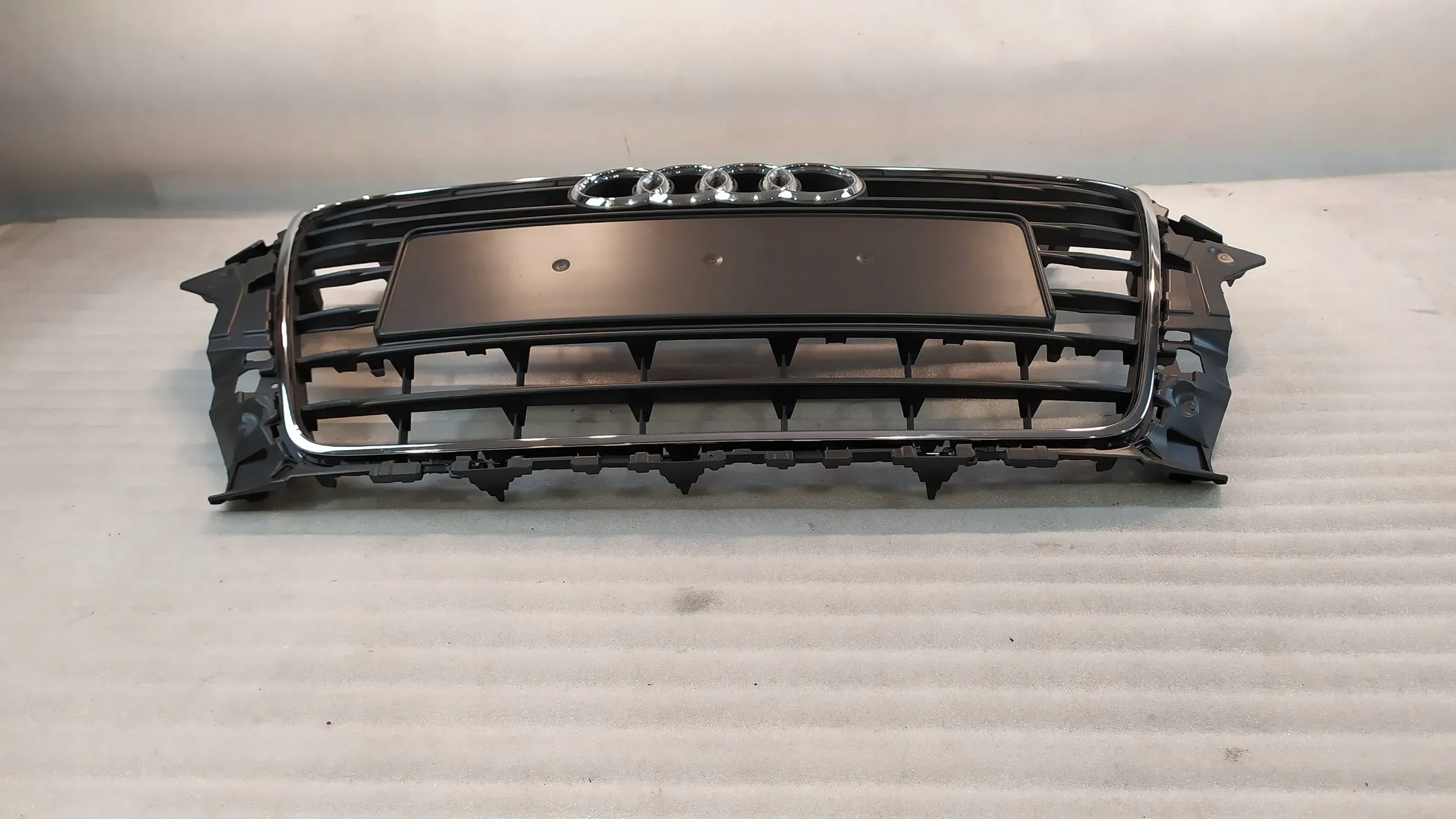 Kühlergrill Audi A3 8V FRONTGRILL 8V58536518V Kühlergitter