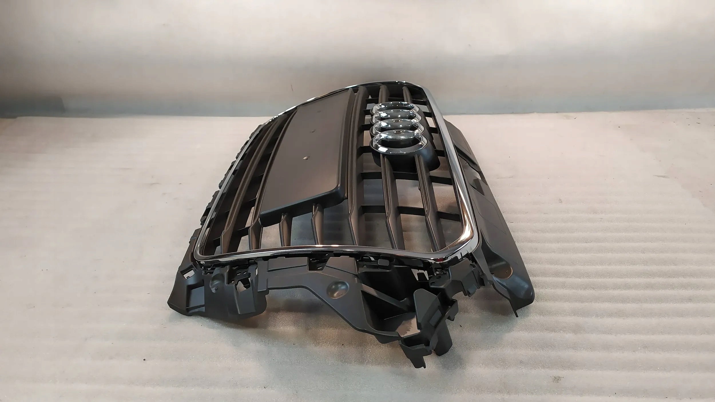 Kühlergrill Audi A3 8V FRONTGRILL 8V58536518V Kühlergitter