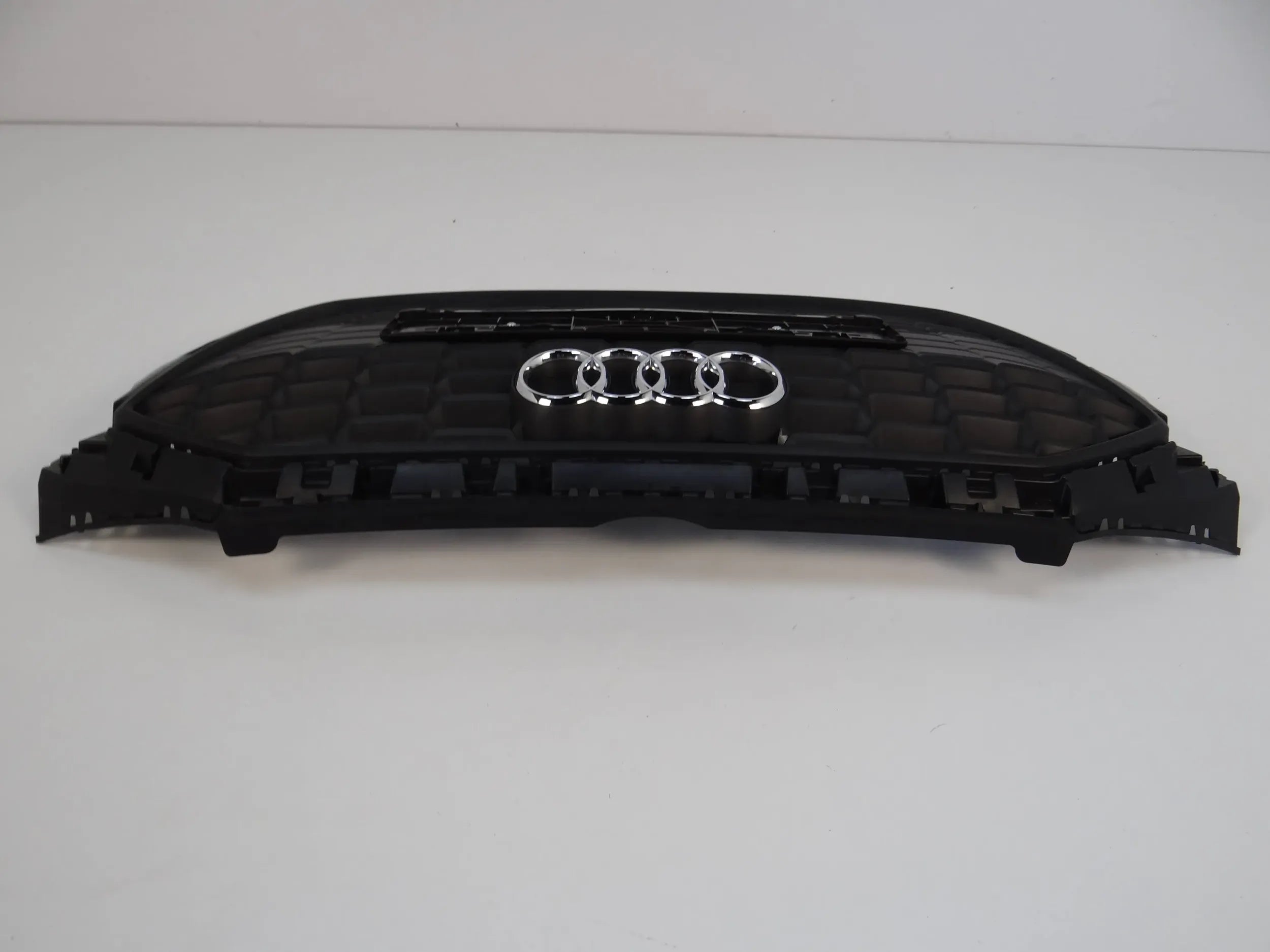 Kühlergrill Audi A3 FRONTGRILL 8Y08536518Y Kühlergitter