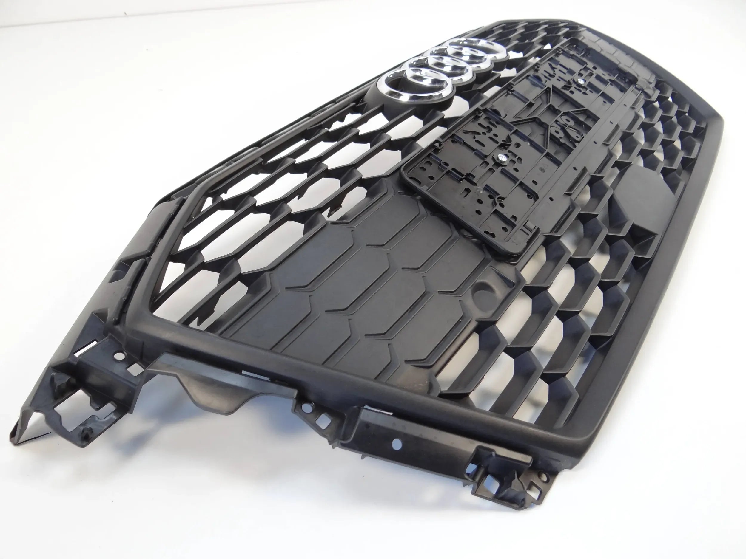 Kühlergrill Audi A3 FRONTGRILL 8Y08536518Y Kühlergitter