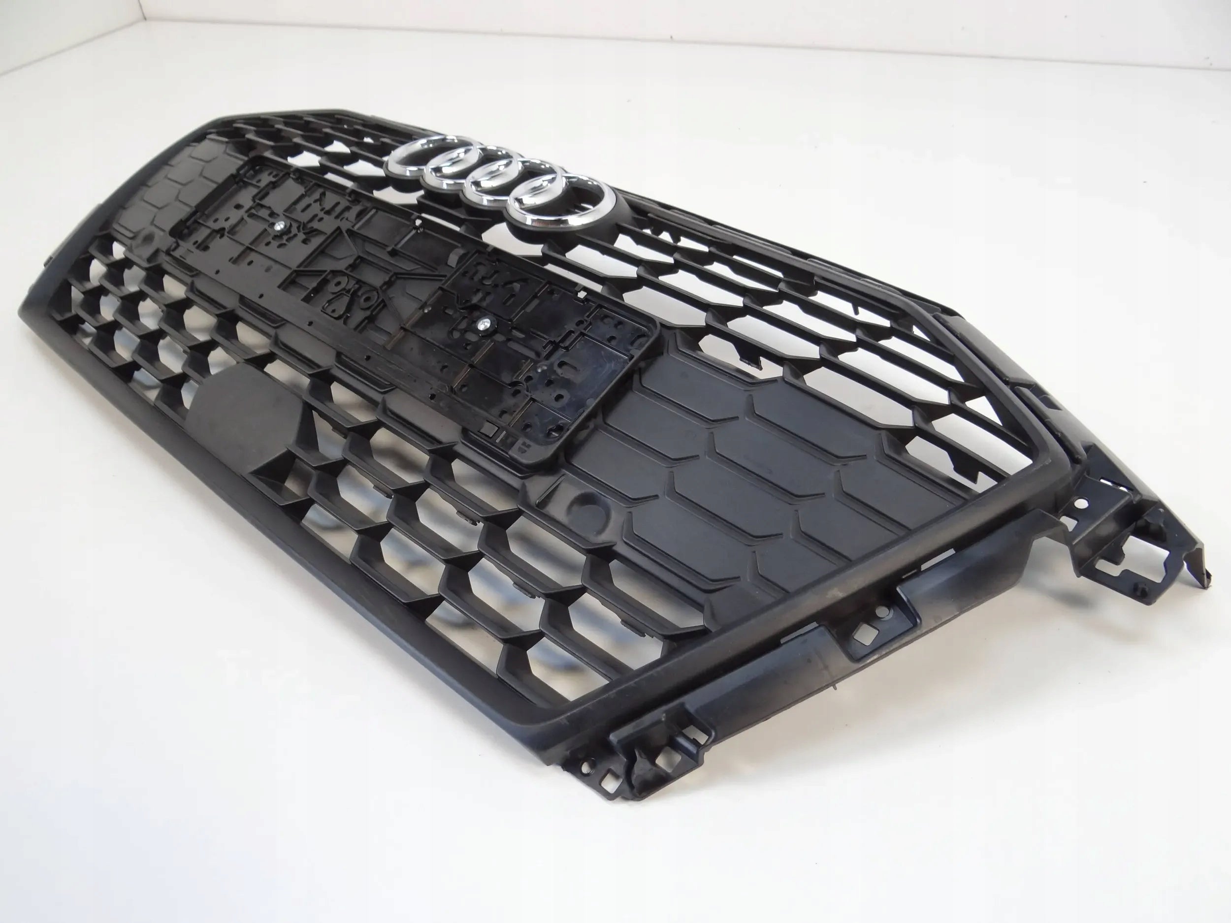 Kühlergrill Audi A3 FRONTGRILL 8Y08536518Y Kühlergitter