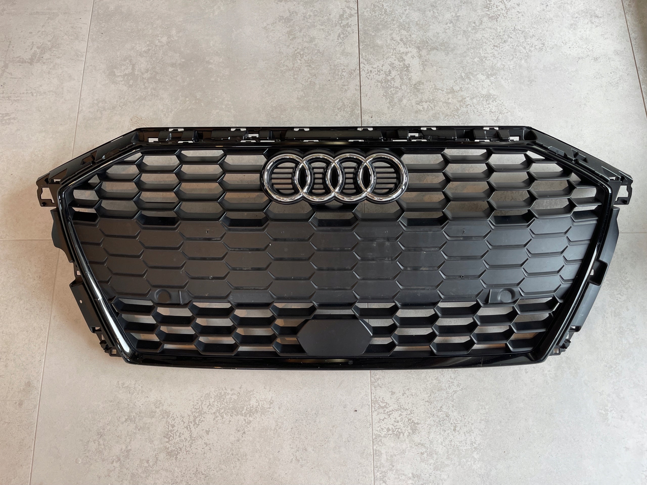  Kühlergrill Audi A3 8Y FRONTGRILL 8Y0853651A Kühlergitter product image