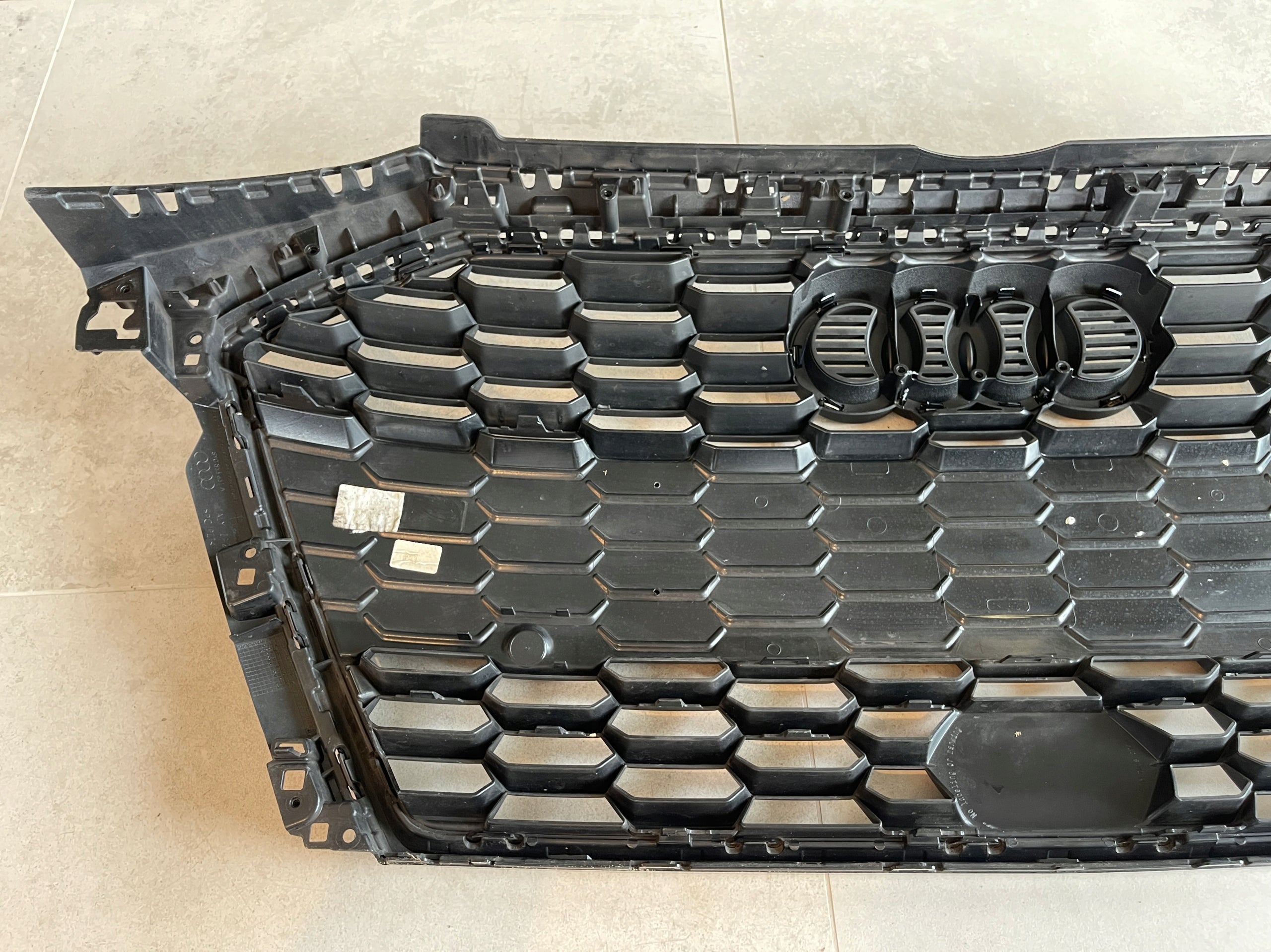 Kühlergrill Audi A3 8Y FRONTGRILL 8Y0853651A Kühlergitter