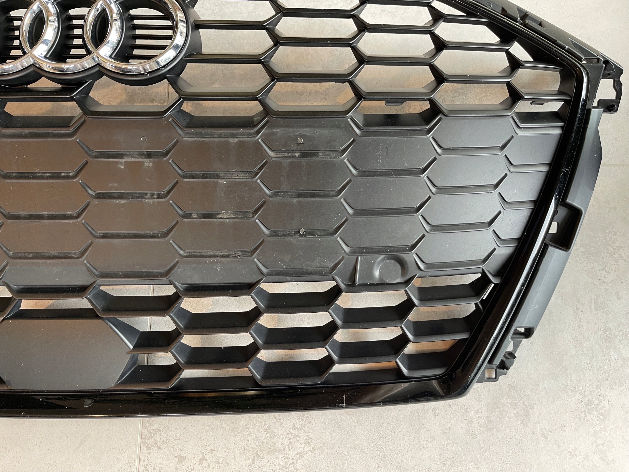 Kühlergrill Audi A3 8Y FRONTGRILL 8Y0853651A Kühlergitter