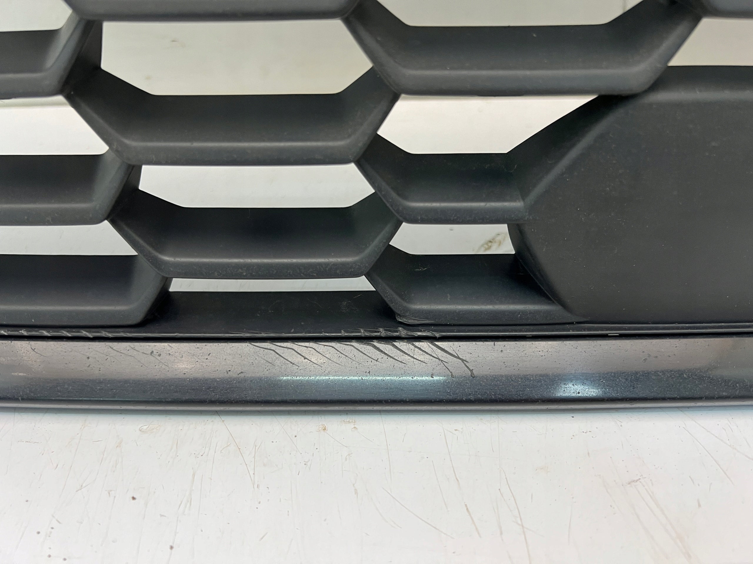 Kühlergrill Audi A3 FRONTGRILL 8Y0853651B8 Kühlergitter