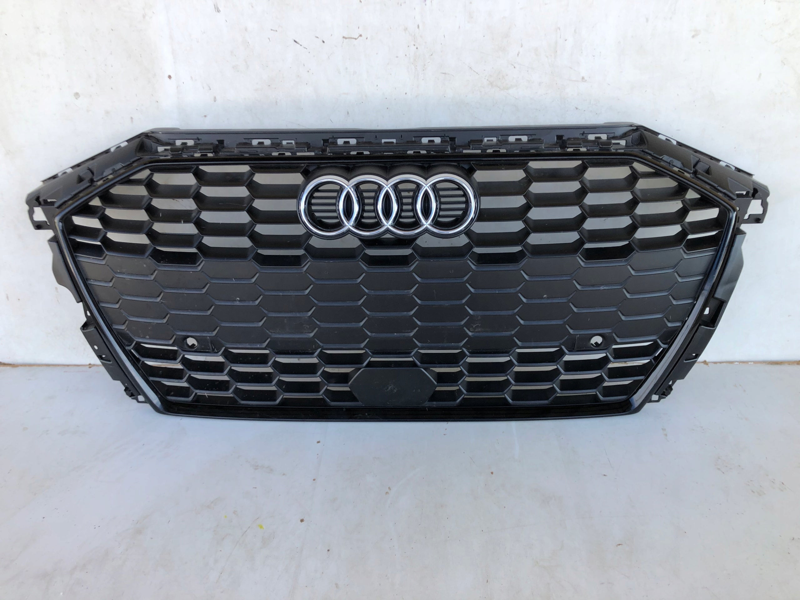 Kühlergrill Audi A3 8Y FRONTGRILL 8Y0853651Ba Kühlergitter