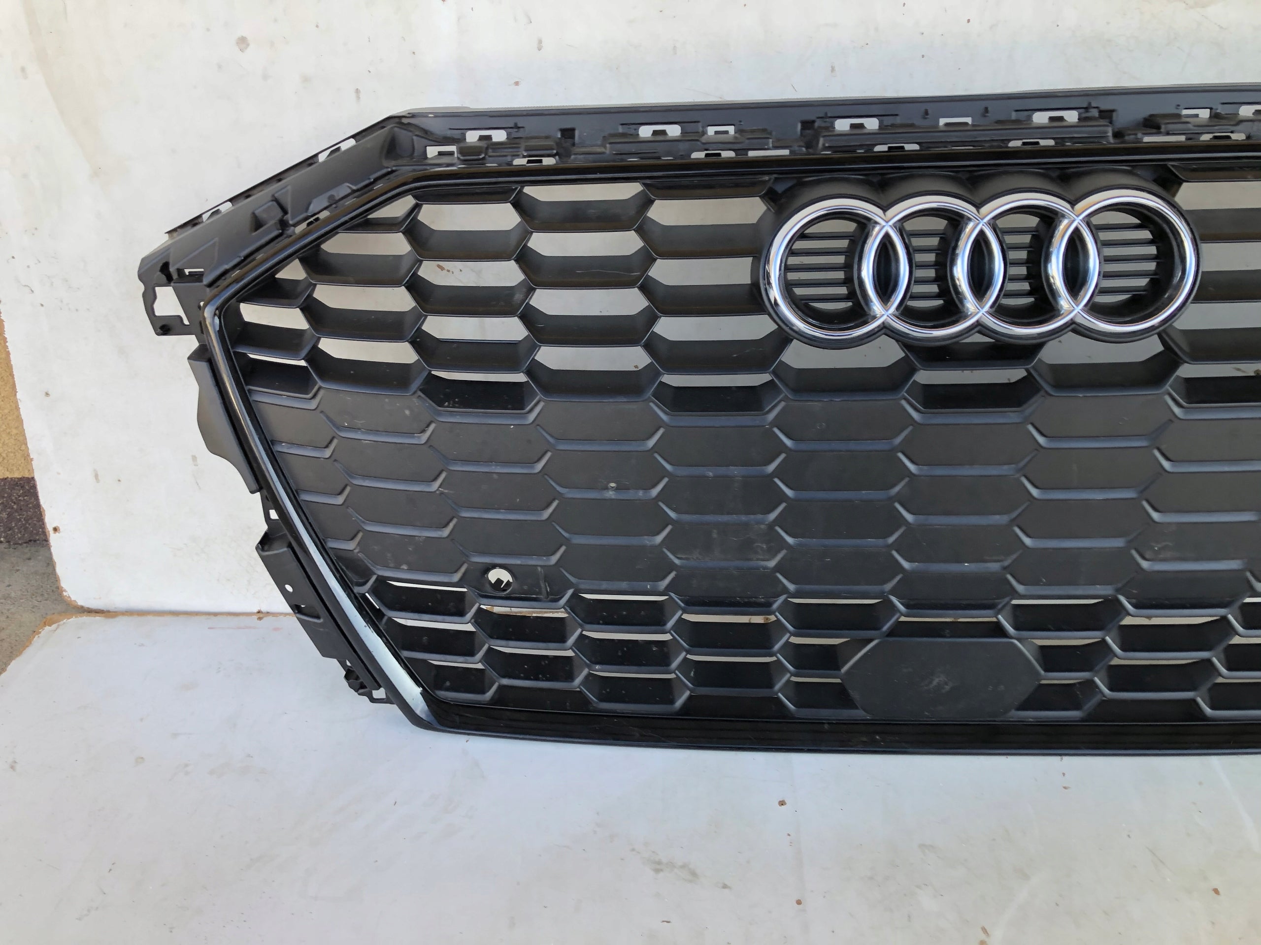 Kühlergrill Audi A3 8Y FRONTGRILL 8Y0853651Ba Kühlergitter