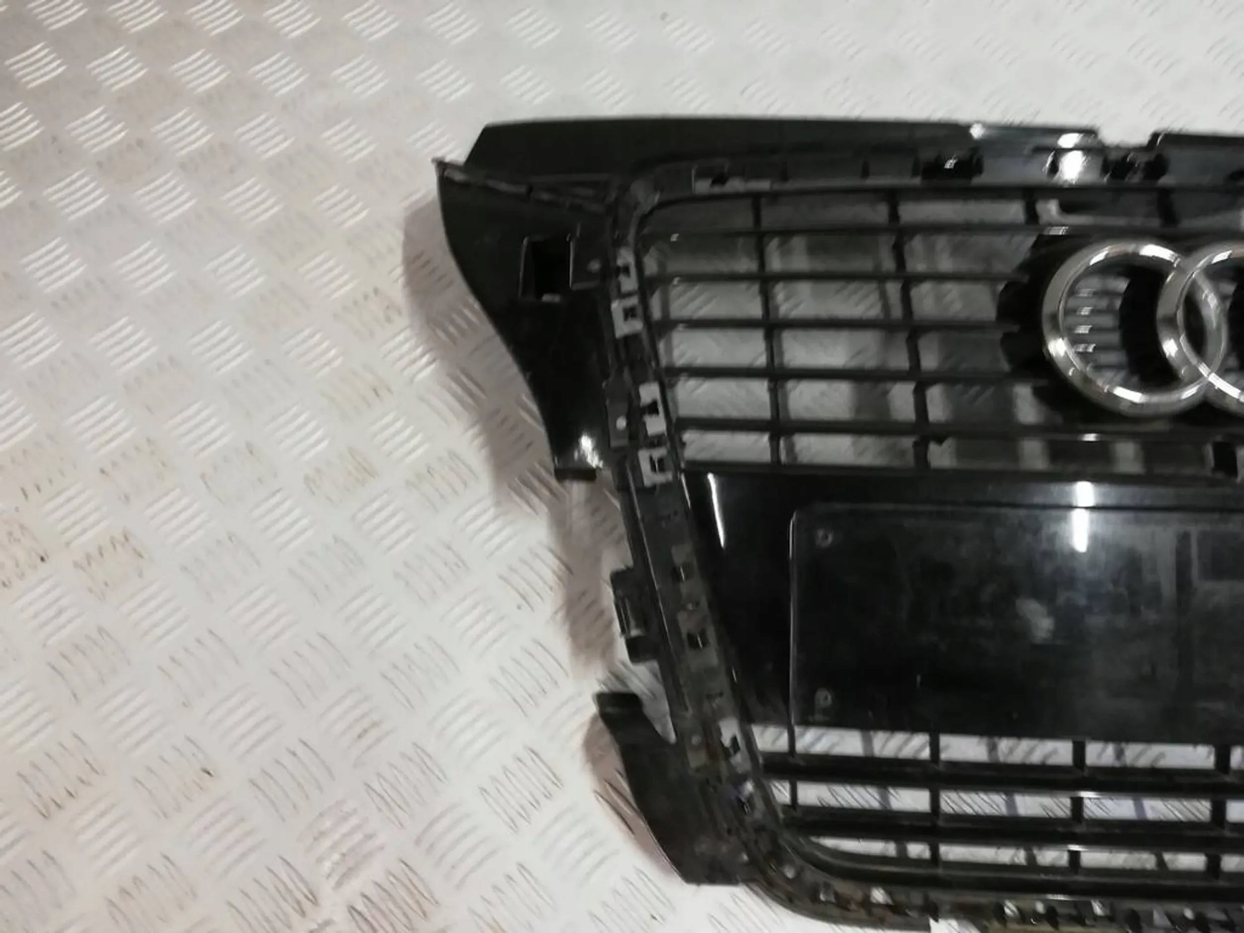 Kühlergrill Audi A3 8P FRONTGRILL 8P0853651F8 Kühlergitter