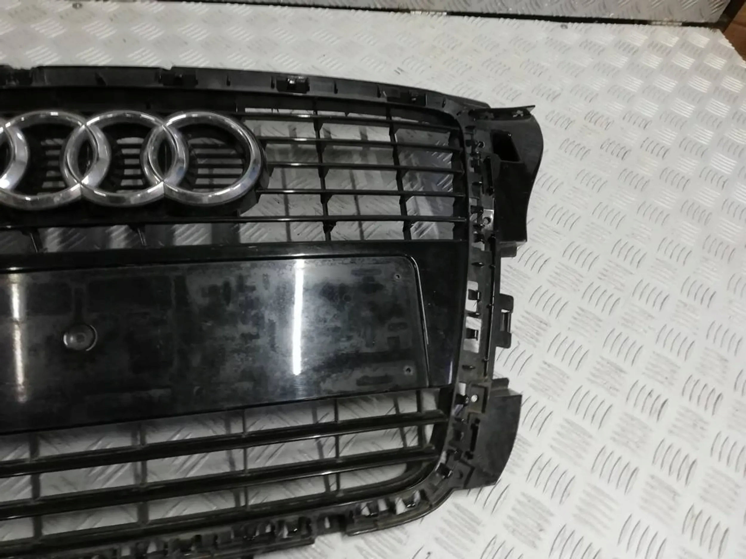 Kühlergrill Audi A3 8P FRONTGRILL 8P0853651F8 Kühlergitter