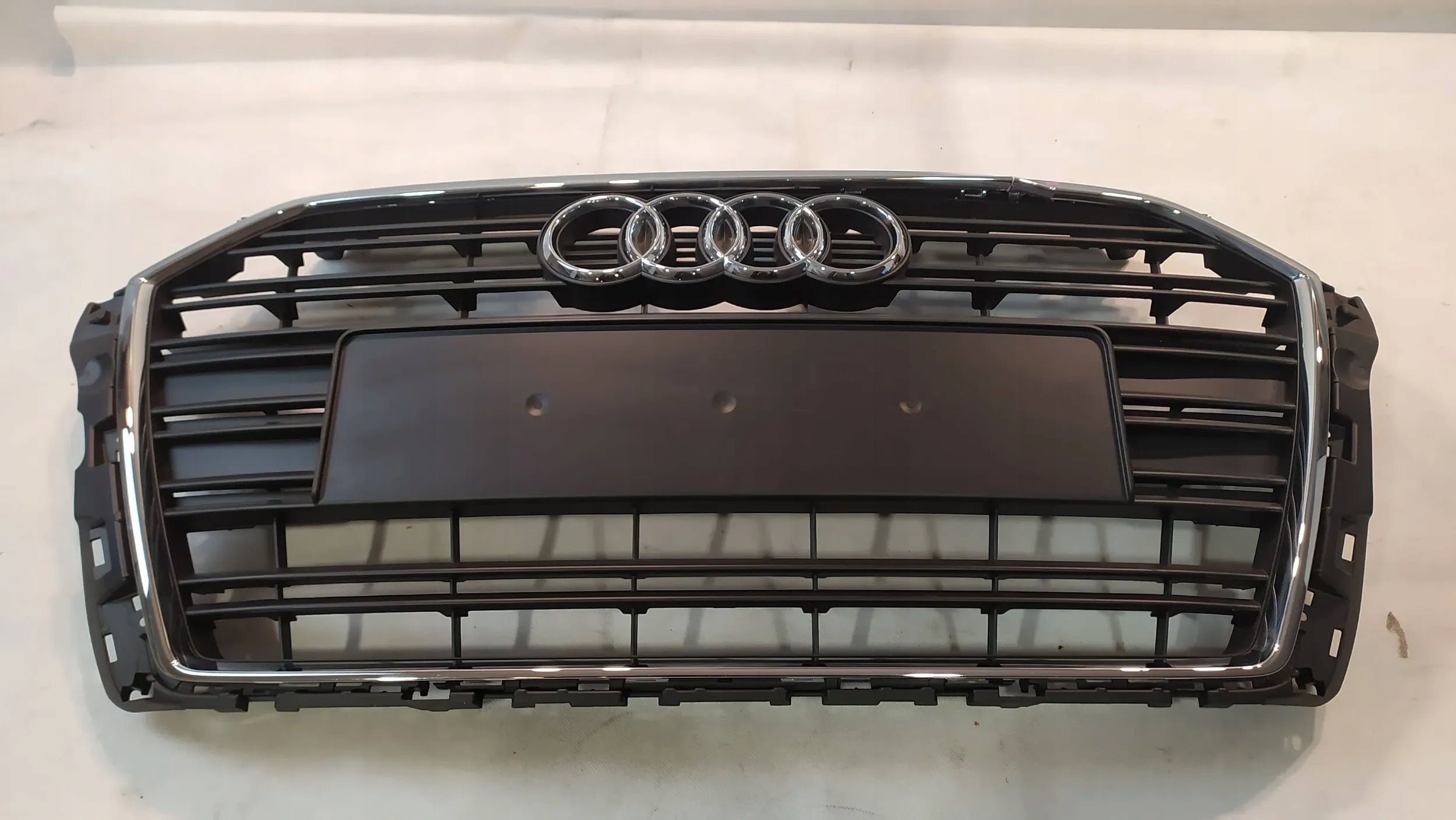  Radiator grille Audi A3 8V FRONT GRILL 8V3853651AA Radiator grille  product image