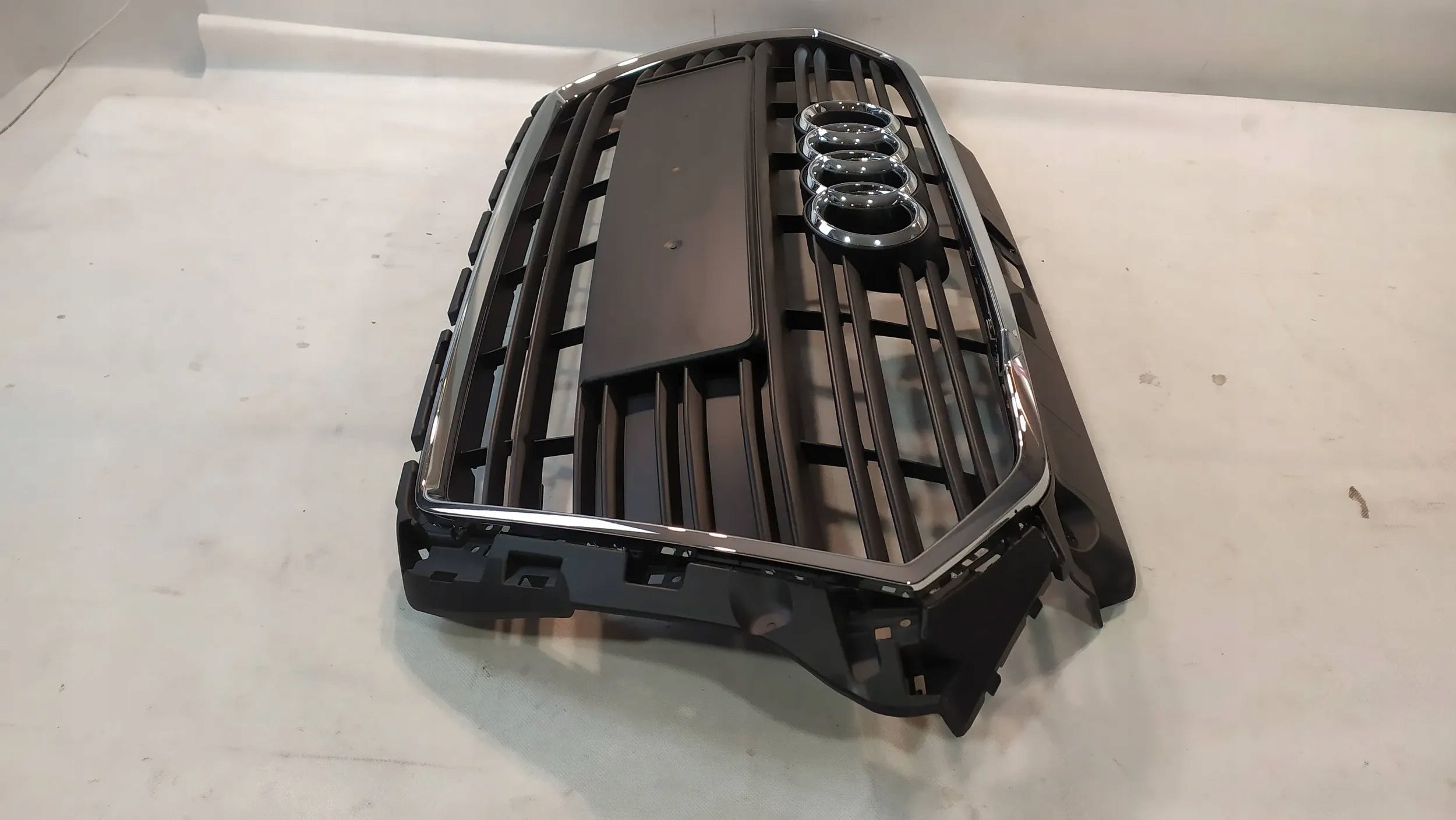 Kühlergrill Audi A3 8V FRONTGRILL 8V3853651AA Kühlergitter