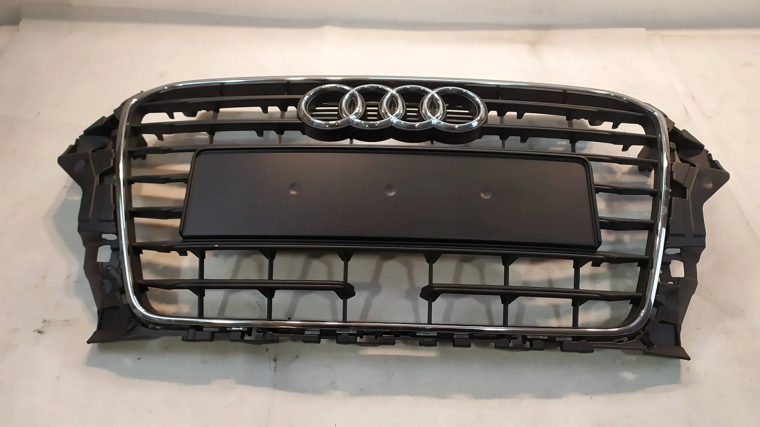 Kühlergrill Audi A3 8V5 FRONTGRILL 8V5853651A8 Kühlergitter