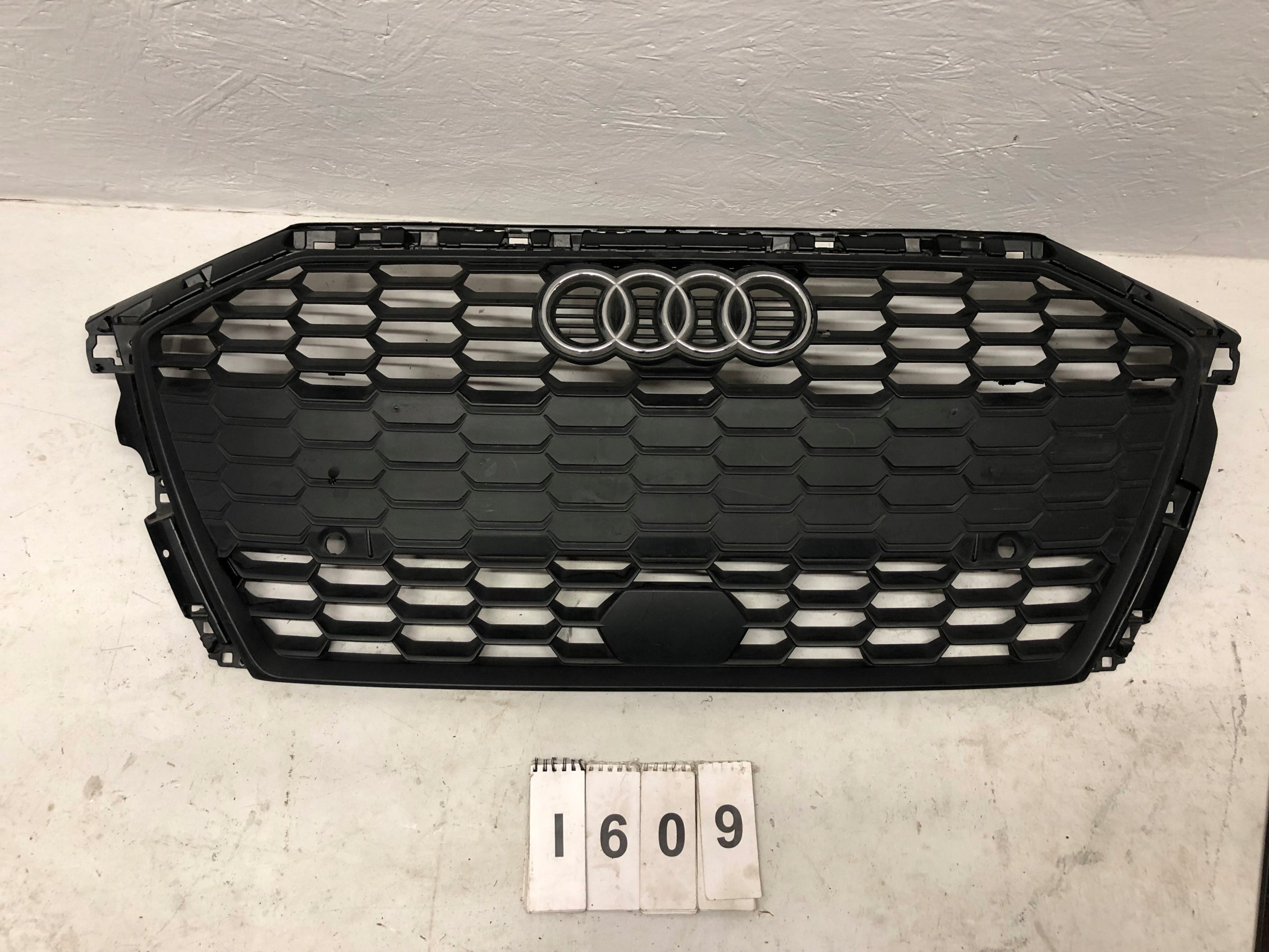 Kühlergrill Audi A3 8Y FRONTGRILL 8Y0853651A Kühlergitter