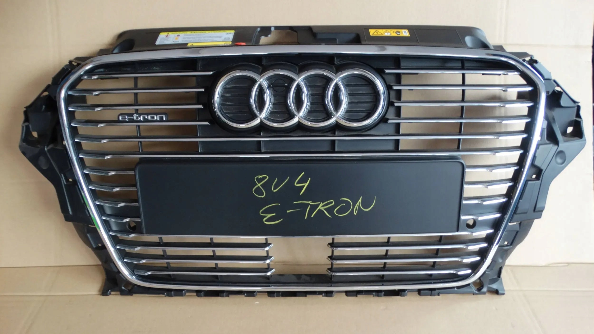 Kühlergrill Audi ETRON A3 FRONTGRILL 8V4853651PA Kühlergitter