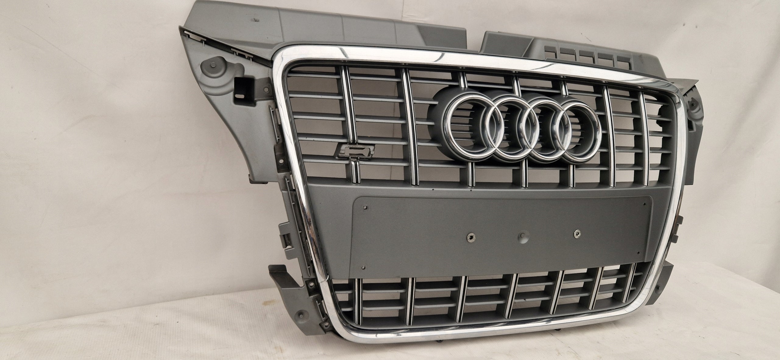 Kühlergrill Audi A3 S3 FRONTGRILL 8P0853651 Kühlergitter