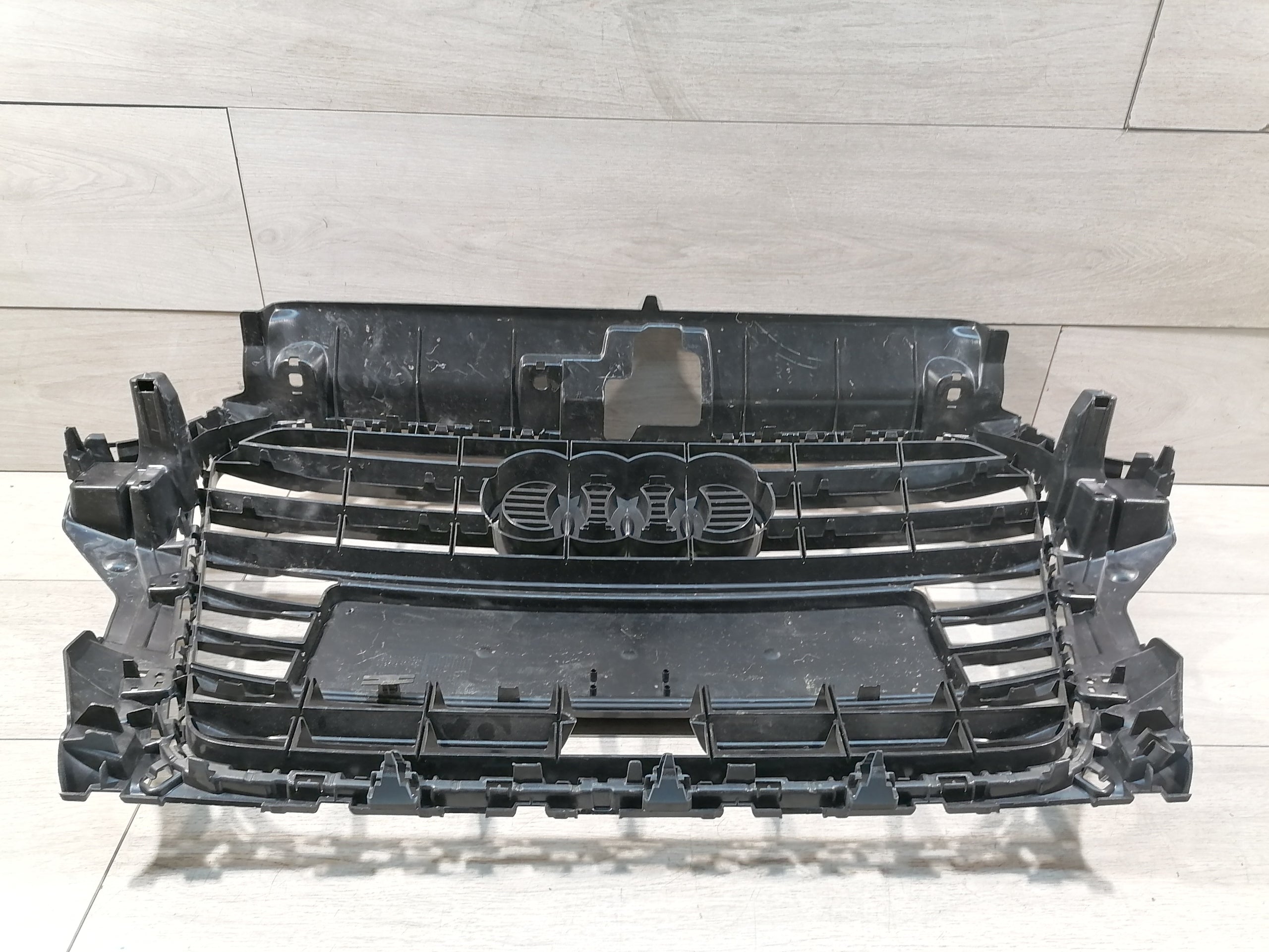 Kühlergrill Audi A3 S3 FRONTGRILL 8V3853651AG Kühlergitter