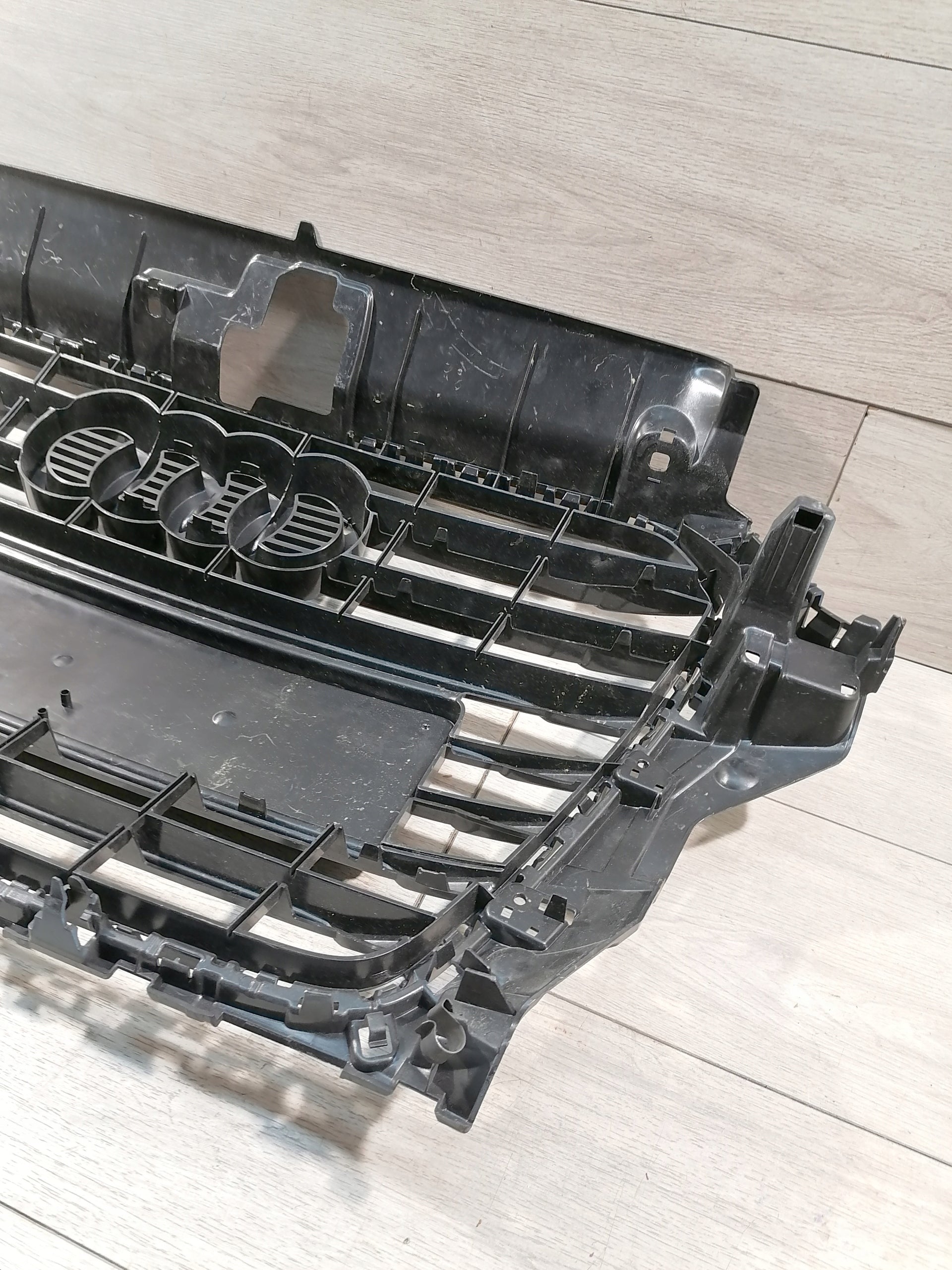 Kühlergrill Audi A3 S3 FRONTGRILL 8V3853651AG Kühlergitter