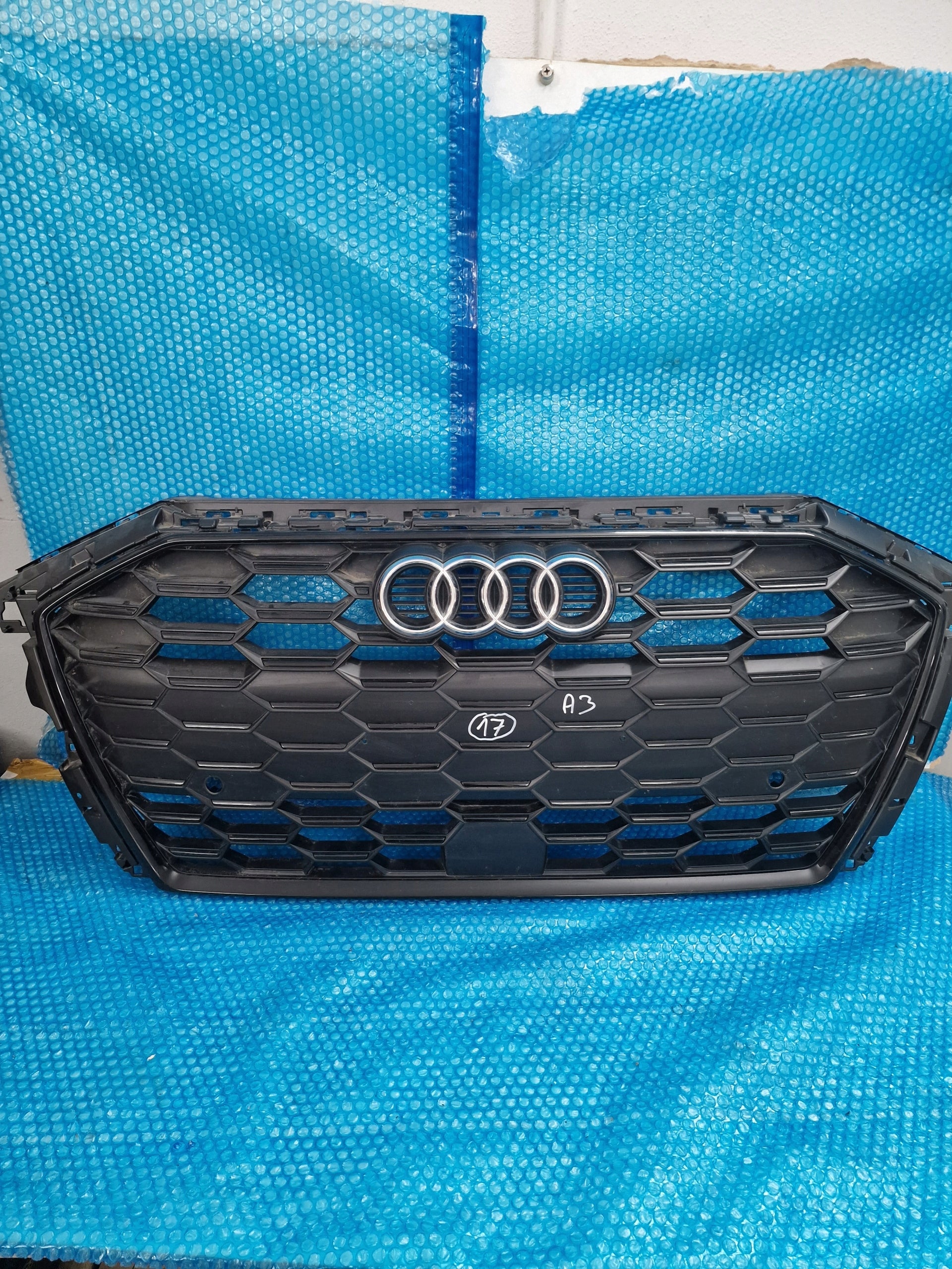  Kühlergrill Audi A3 S3 FRONTGRILL 8Y0853651C8 Kühlergitter product image