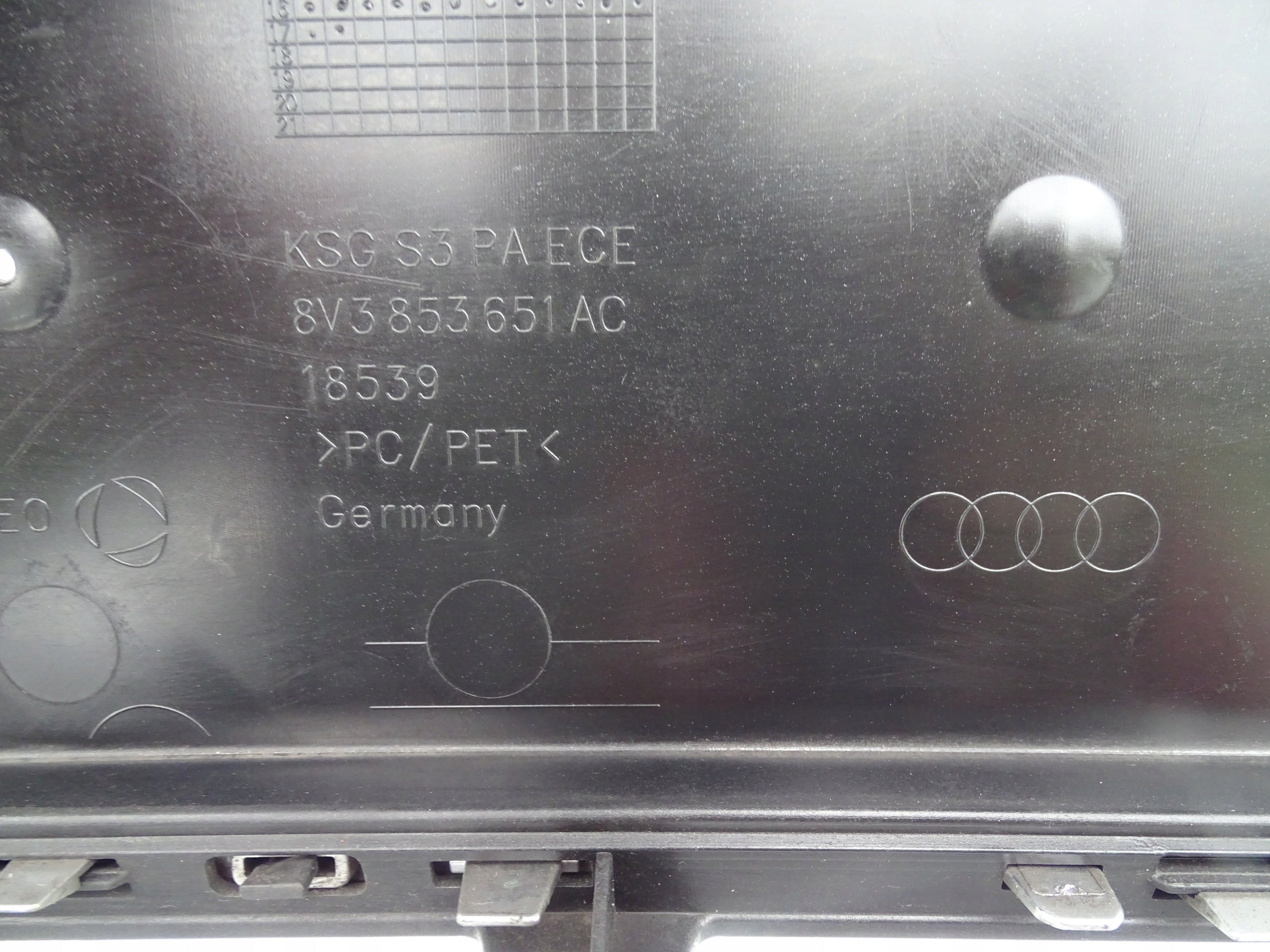 Kühlergrill Audi A3 S3 FRONTGRILL 8V3853651AC Kühlergitter