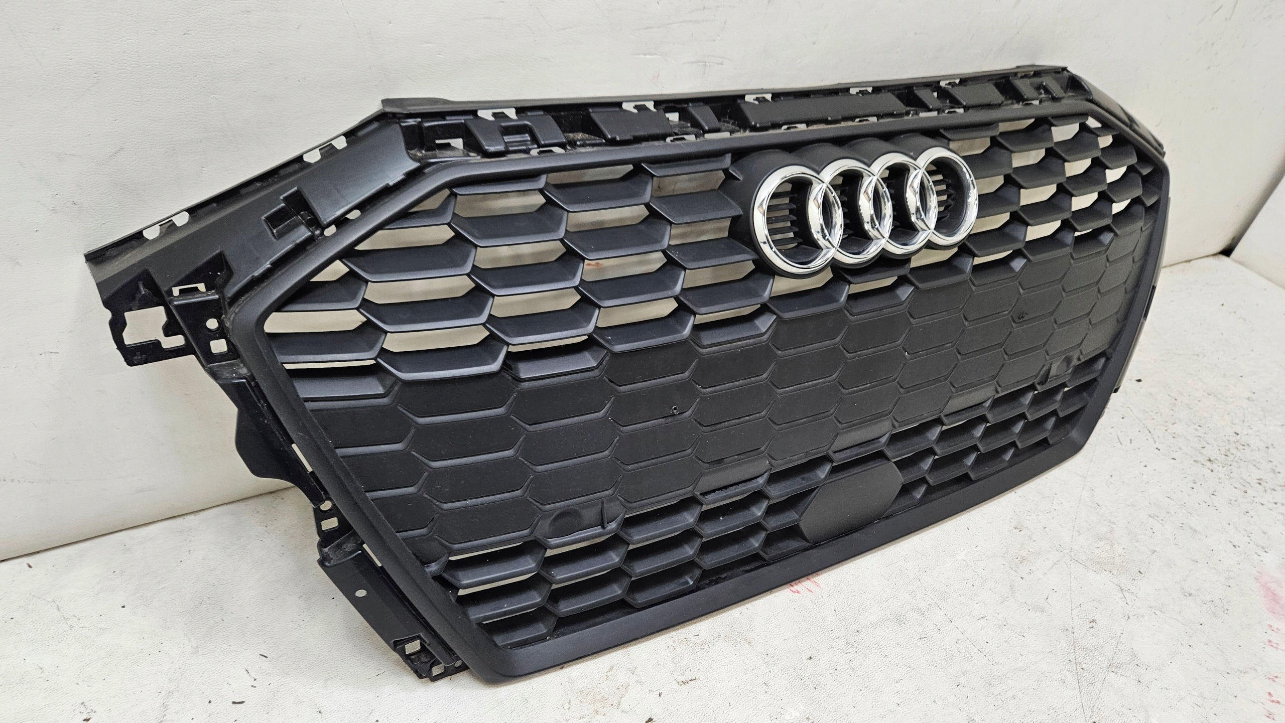 Kühlergrill Audi A3 8Y0 S3 FRONTGRILL 8Y08536518Y Kühlergitter