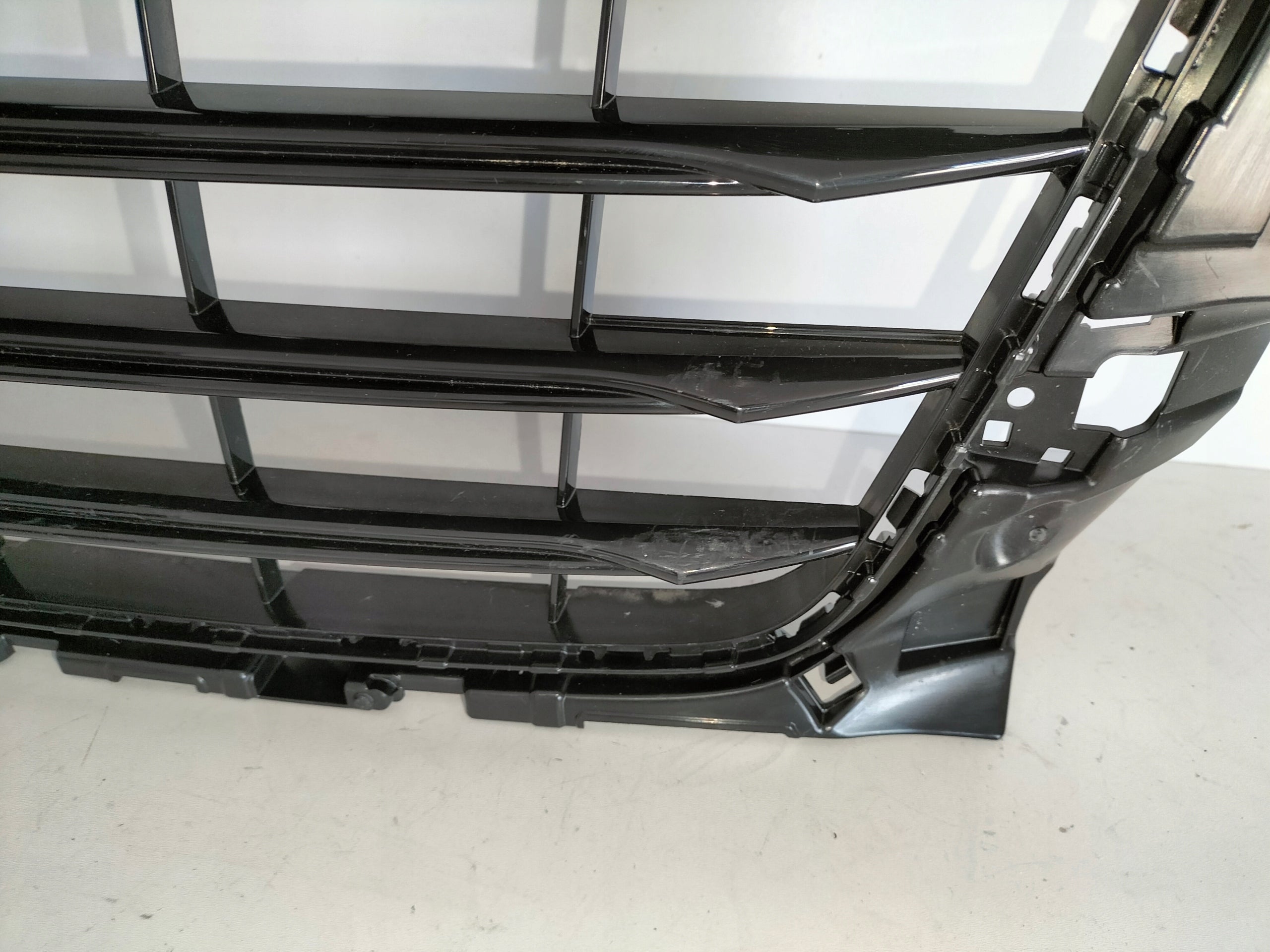 Kühlergrill Audi A3 S3 FRONTGRILL 8V5853651C Kühlergitter