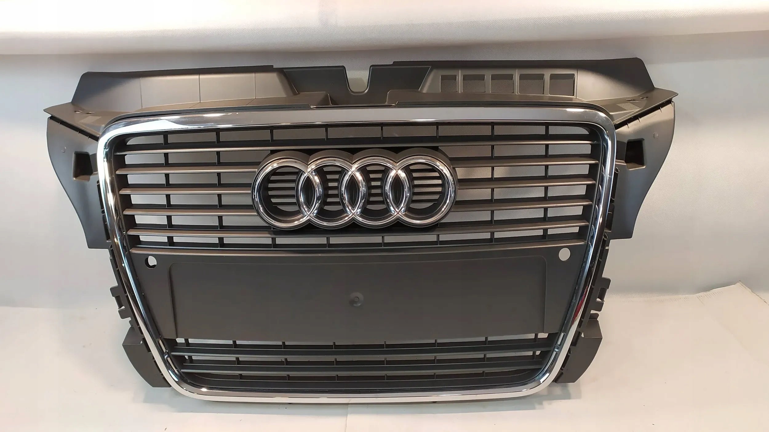 Kühlergrill Audi A3 S3 FRONTGRILL 8P0853651M8 Kühlergitter