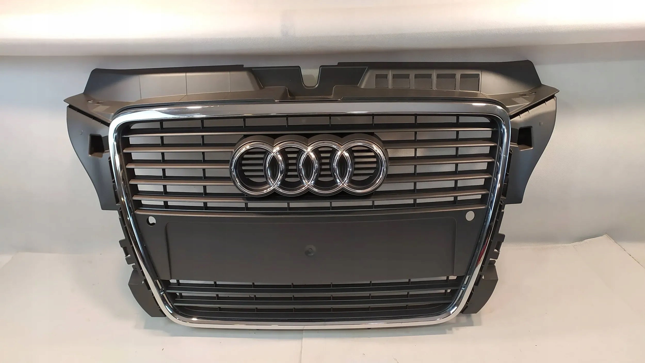 Kühlergrill Audi A3 S3 FRONTGRILL 8P0853651M8 Kühlergitter