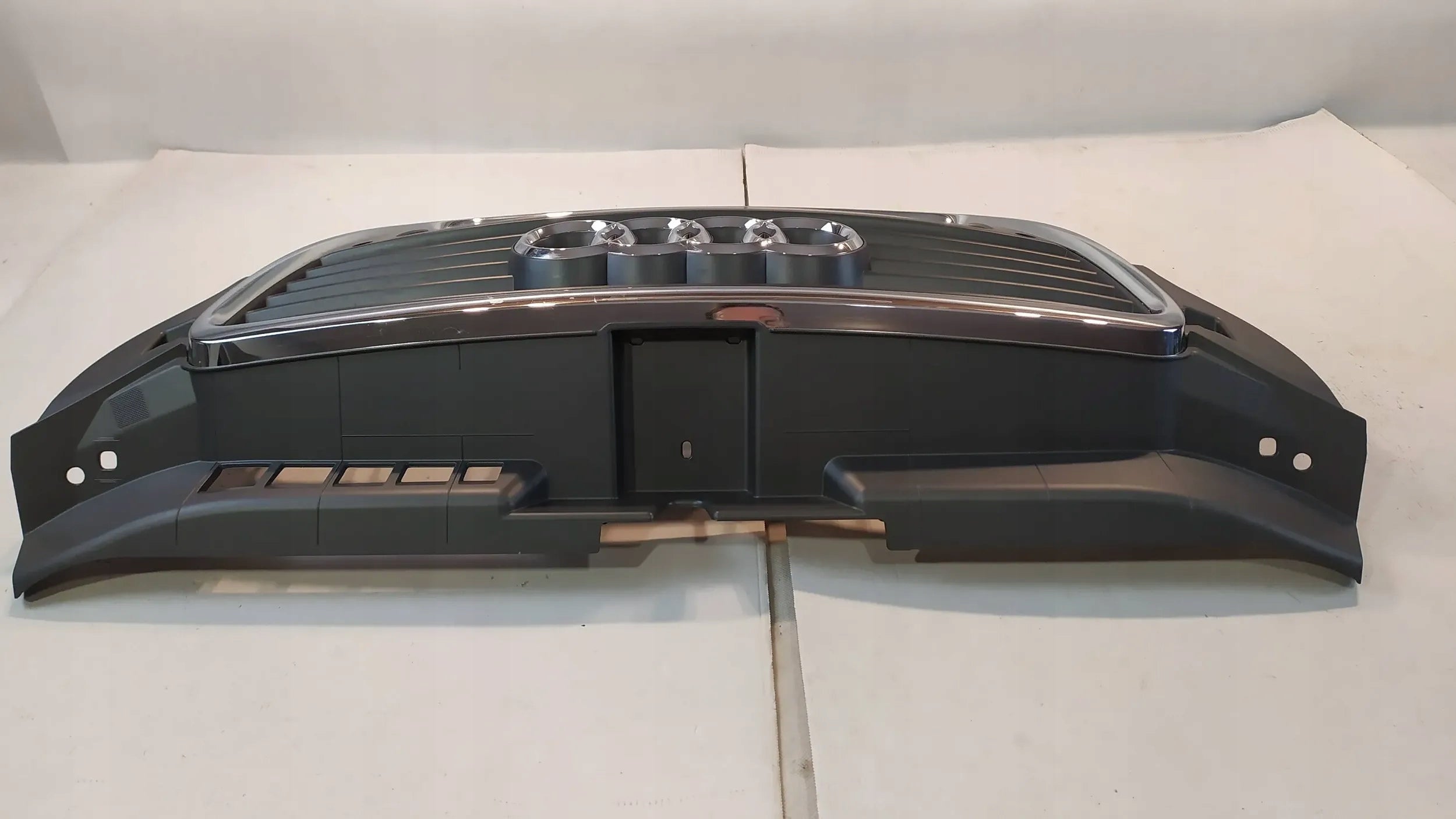 Kühlergrill Audi A3 S3 FRONTGRILL 8P0853651M8 Kühlergitter