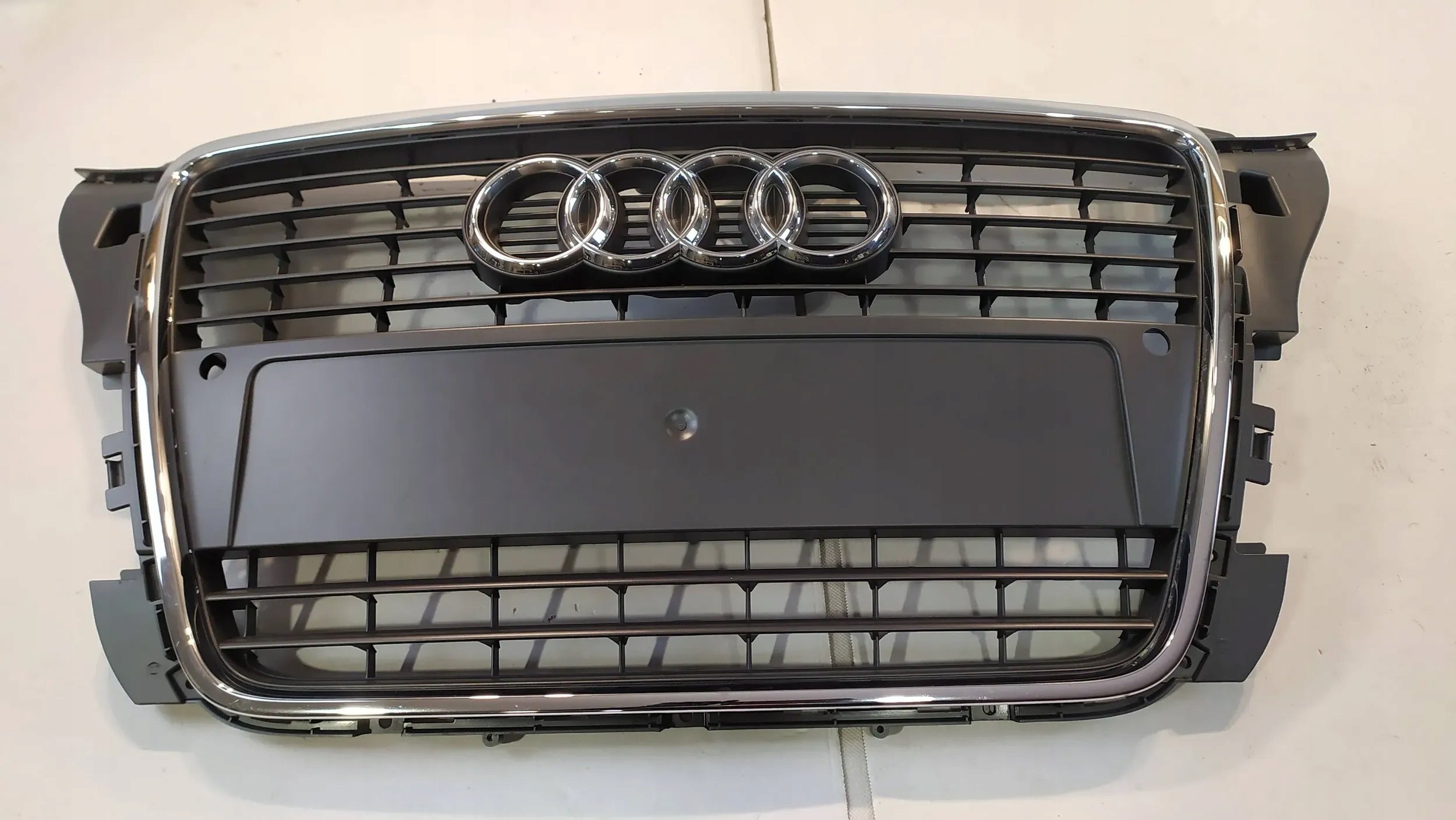 Kühlergrill Audi A3 S3 FRONTGRILL 8P0853651M8 Kühlergitter