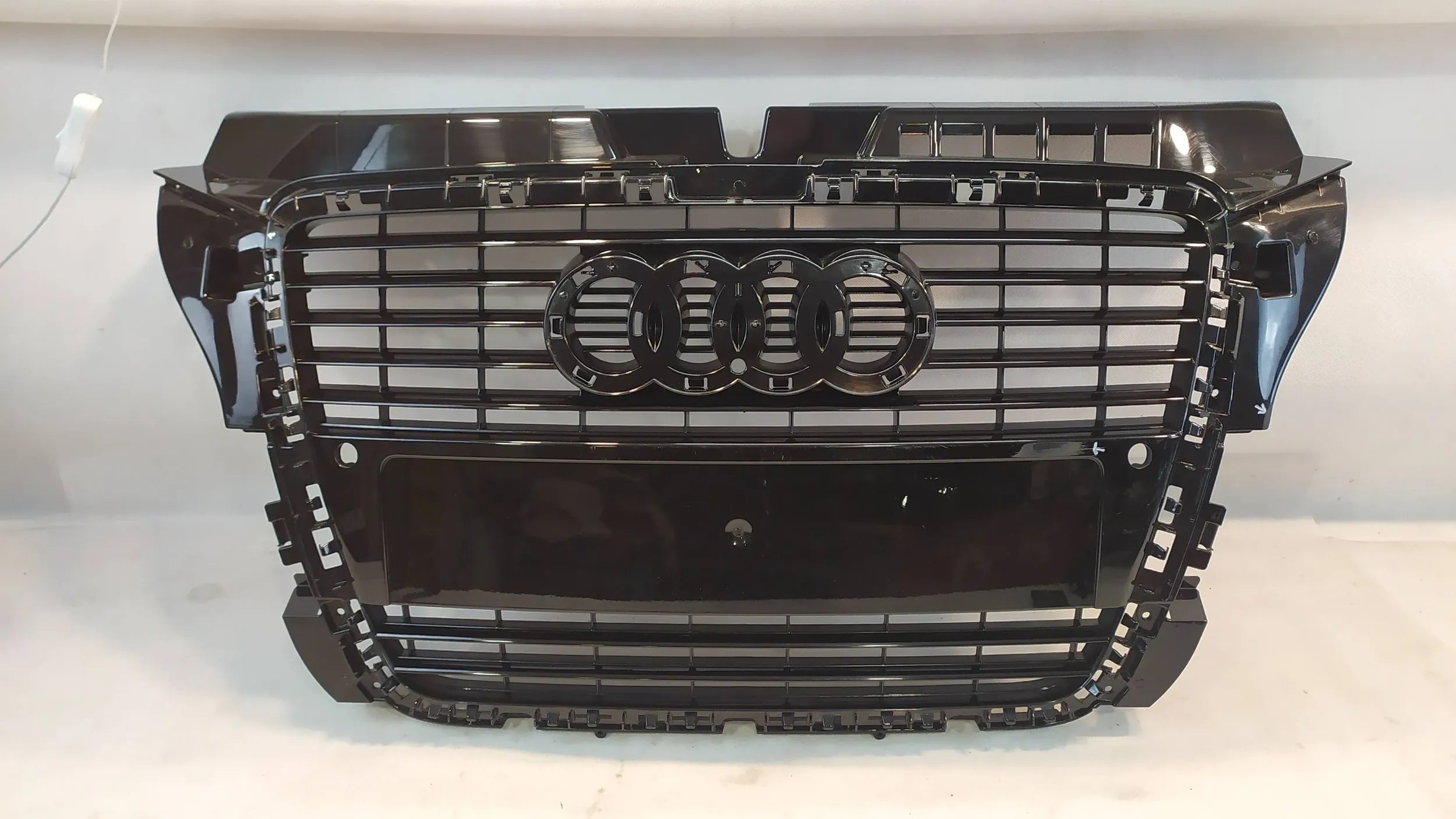  Kühlergrill Audi A3 S3 FRONTGRILL 8P0853651M8 Kühlergitter product image