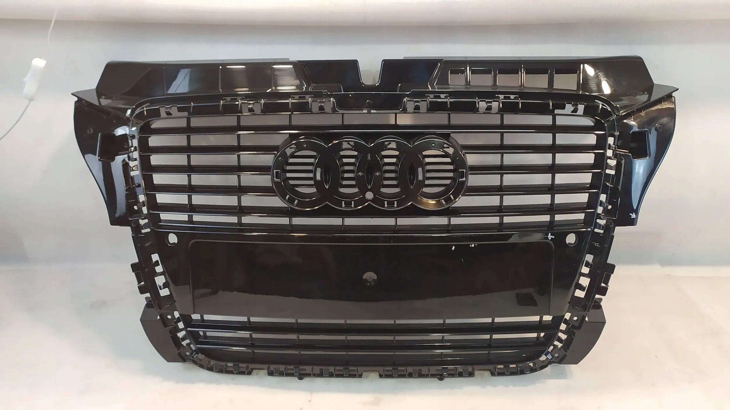 Kühlergrill Audi A3 S3 FRONTGRILL 8P0853651M8 Kühlergitter