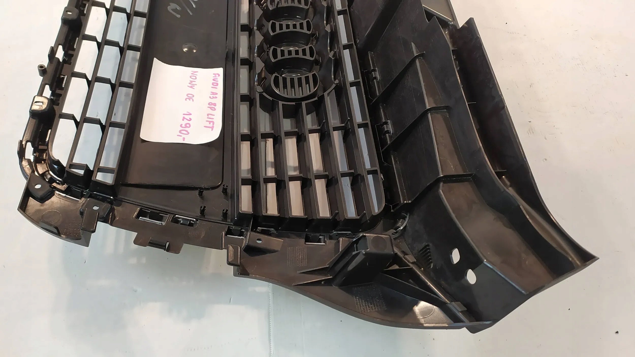 Kühlergrill Audi A3 S3 FRONTGRILL 8P0853651M8 Kühlergitter