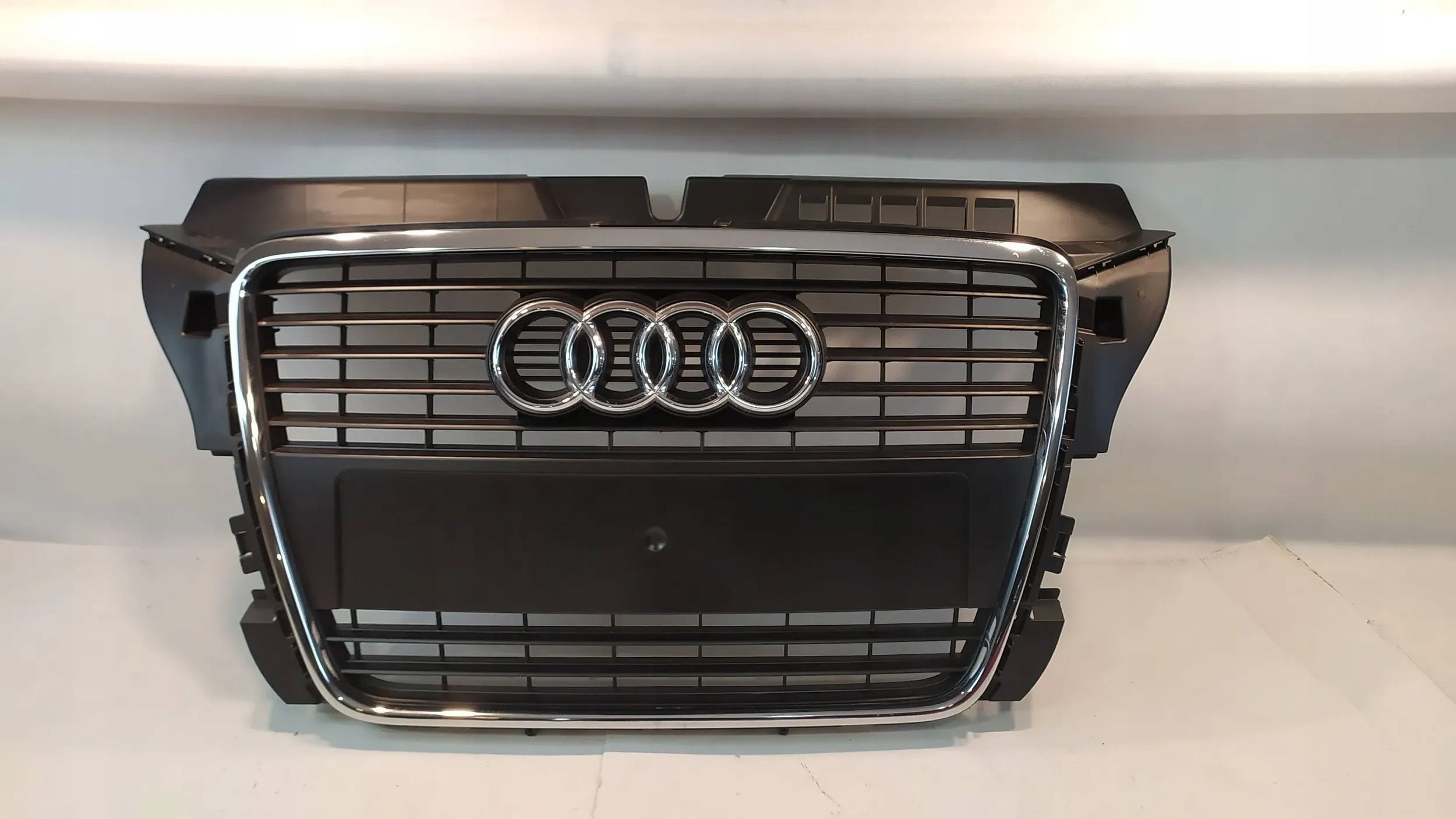 Kühlergrill Audi A3 S3 FRONTGRILL 8P0853651M8 Kühlergitter