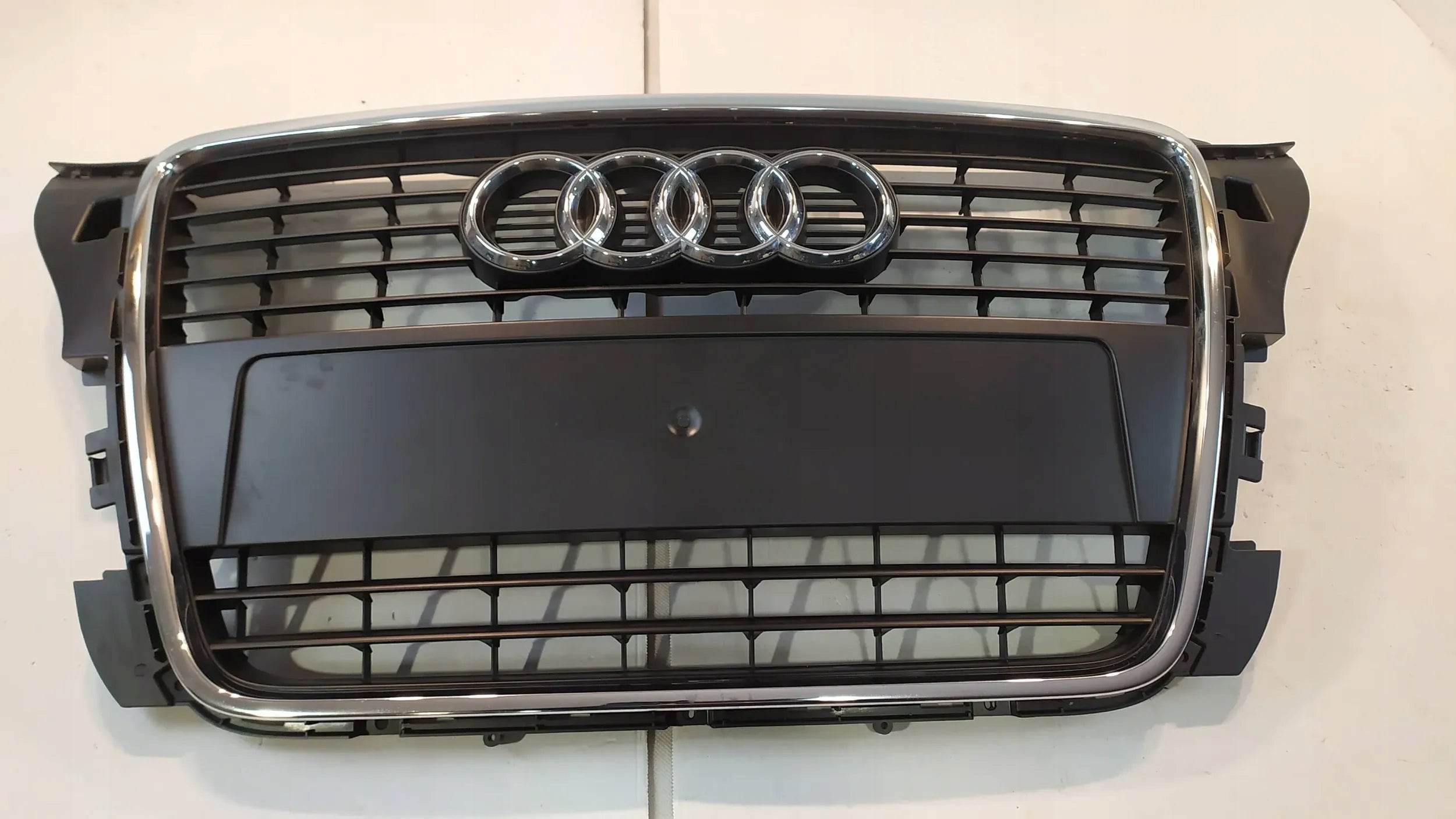 Kühlergrill Audi A3 S3 FRONTGRILL 8P0853651M8 Kühlergitter