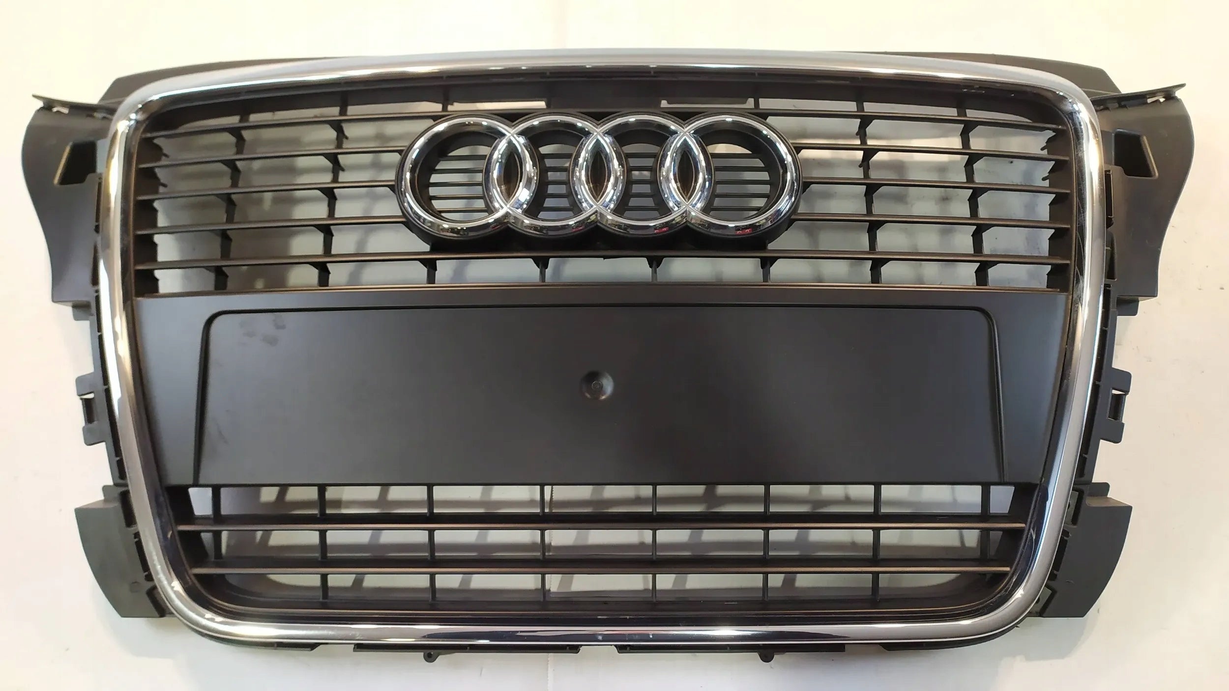 Kühlergrill Audi A3 S3 FRONTGRILL 8P0853651M8 Kühlergitter