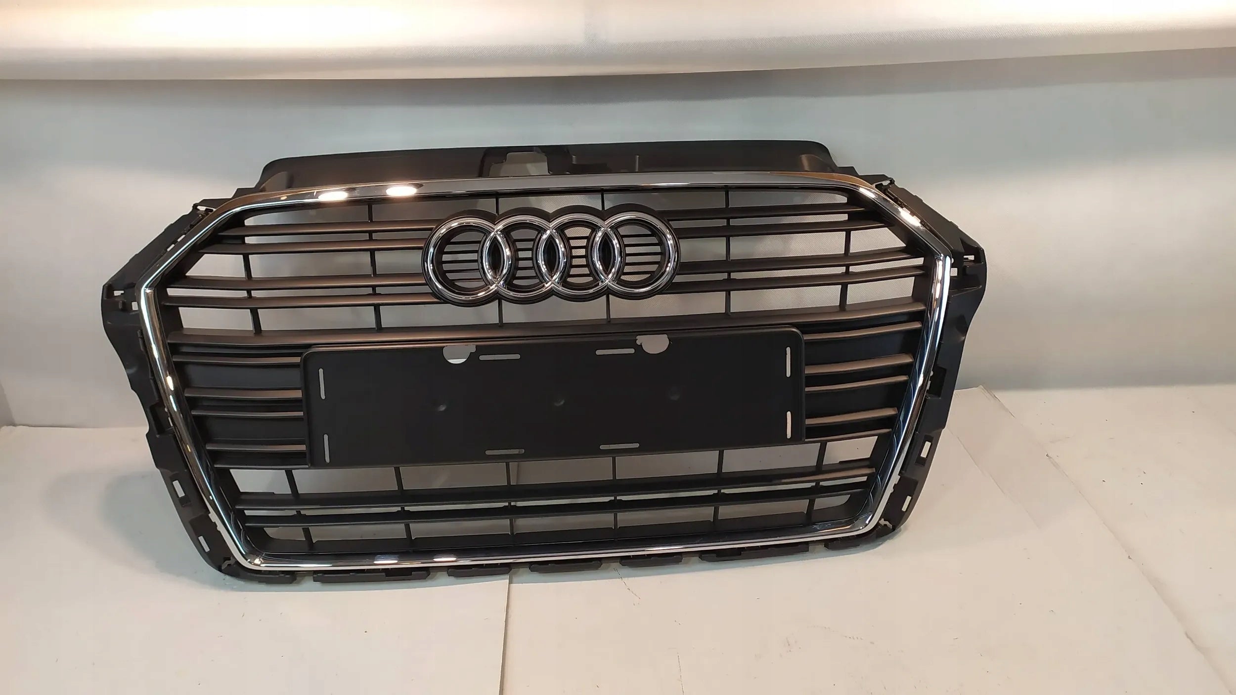 Kühlergrill Audi A3 S3 FRONTGRILL 8V3853651AA Kühlergitter