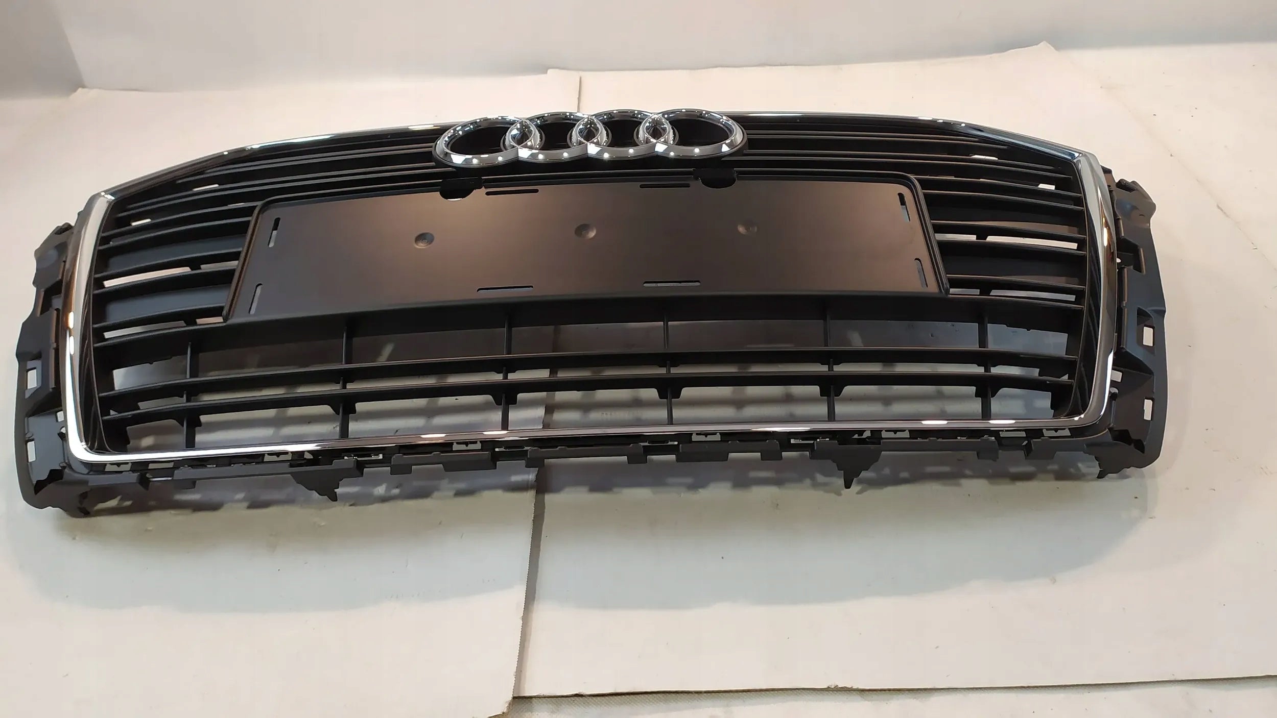 Kühlergrill Audi A3 S3 FRONTGRILL 8V3853651AA Kühlergitter