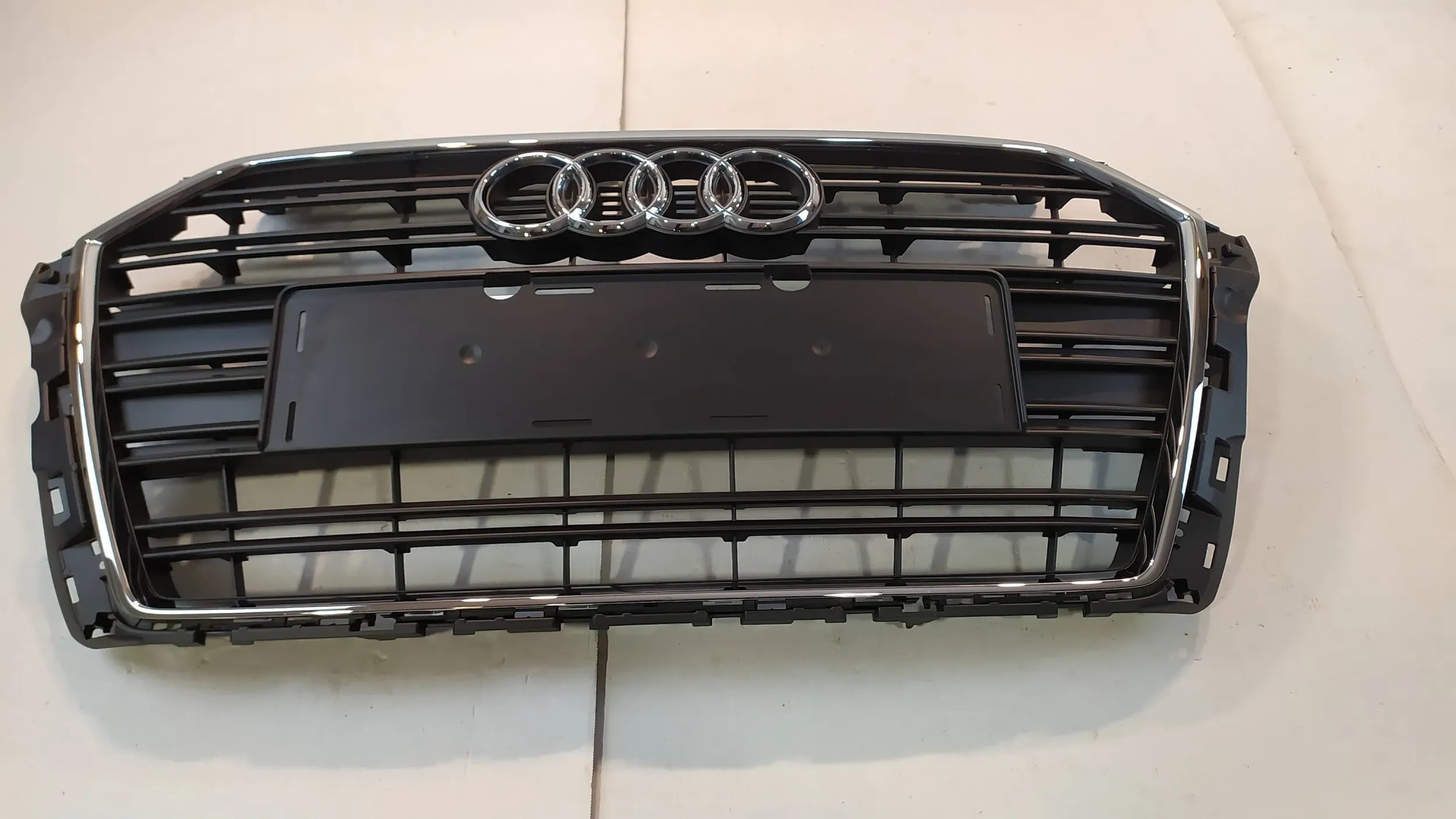 Kühlergrill Audi A3 S3 FRONTGRILL 8V3853651AA Kühlergitter