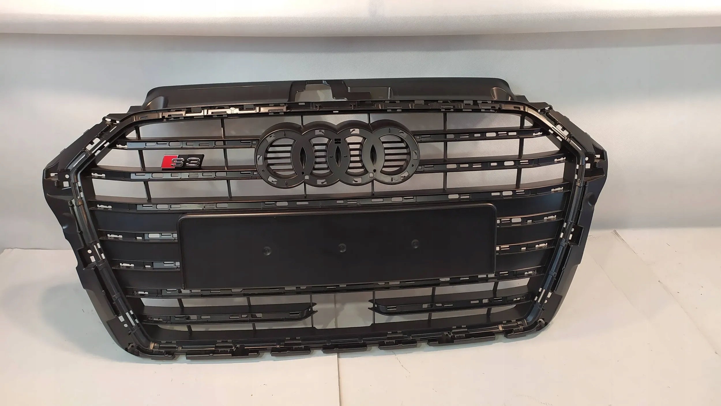  Kühlergrill Audi A3 S3 FRONTGRILL 8V3853651AE Kühlergitter product image